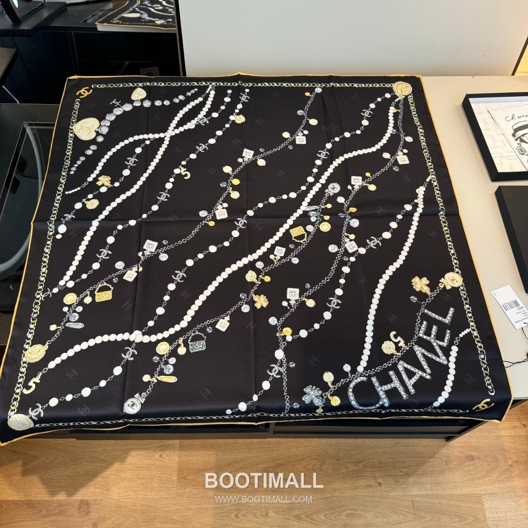 Ann Andelman 520 Capsule Silk Square Scarf 100% Silk Print Scarf 앤앤델만 520 캡슐 실크 스퀘어 스카프 90cm 3