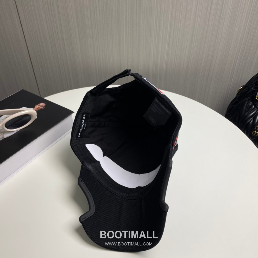 Balenciaga Embroidered Logo Cotton Baseball Cap 발렌시아가 자수 로고 코튼 베이스볼 캡 56cm 7