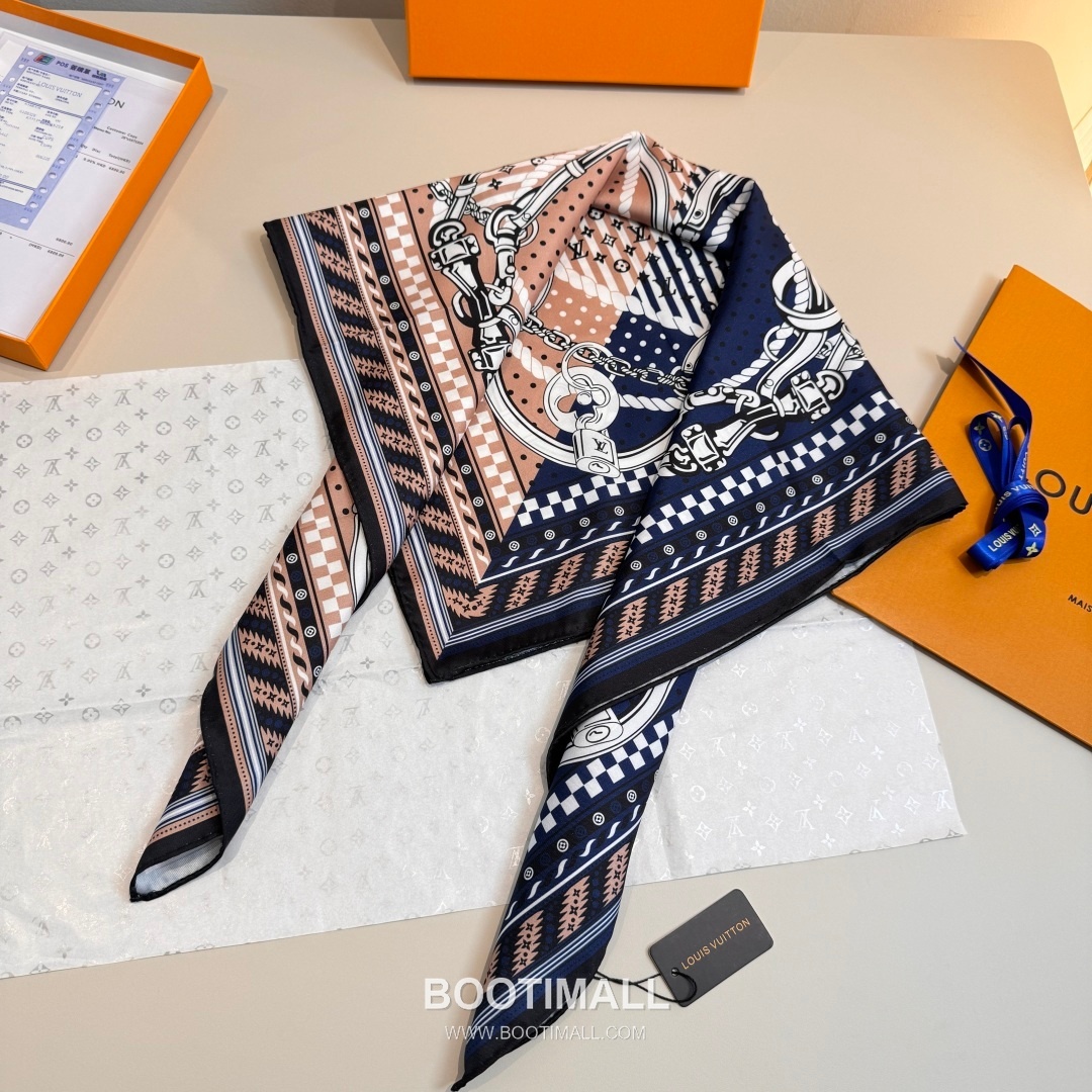 Louis Vuitton Chain Clover Monogram Silk Square Scarf 100% Silk Print Scarf 루이비통 체인 클로버 모노그램 실크 스퀘어 스카프 90cm 6