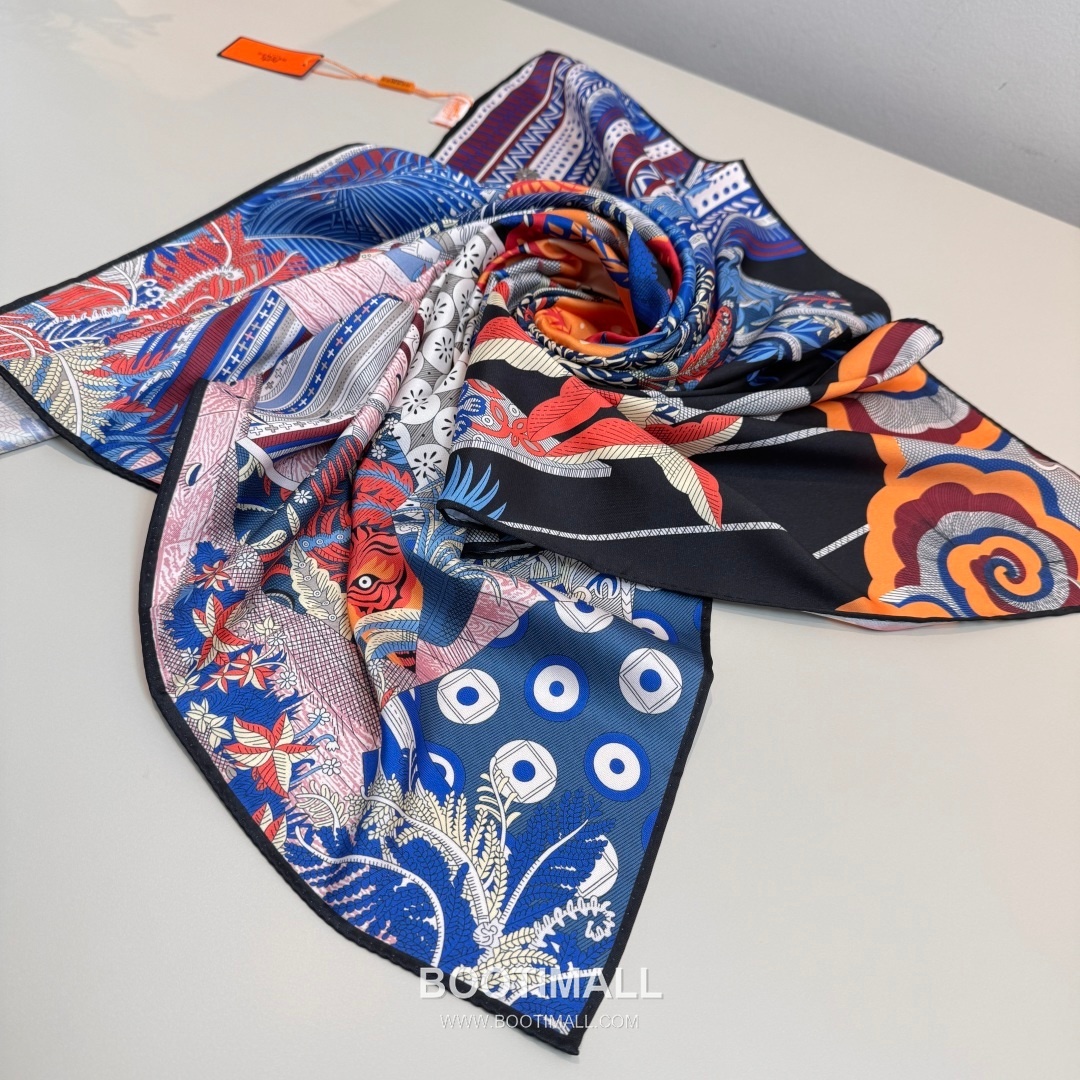 Hermès A Midsummer Night’s Dream Silk Square Scarf Story Print 에르메스 한여름 밤의 꿈 실크 스퀘어 스카프 90cm 8