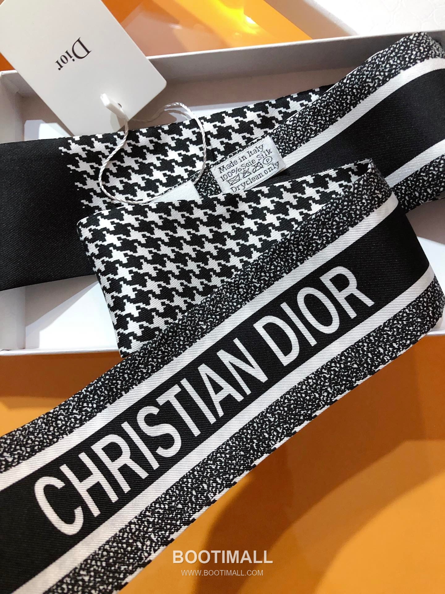 Dior 30 Montaigne Houndstooth Silk Double Sided Twilly Scarf 100% Silk Print Scarf 디올 30 몽테뉴 하운드투스 실크 더블사이드 트윌리 스카프 PDO2209 105cm 6