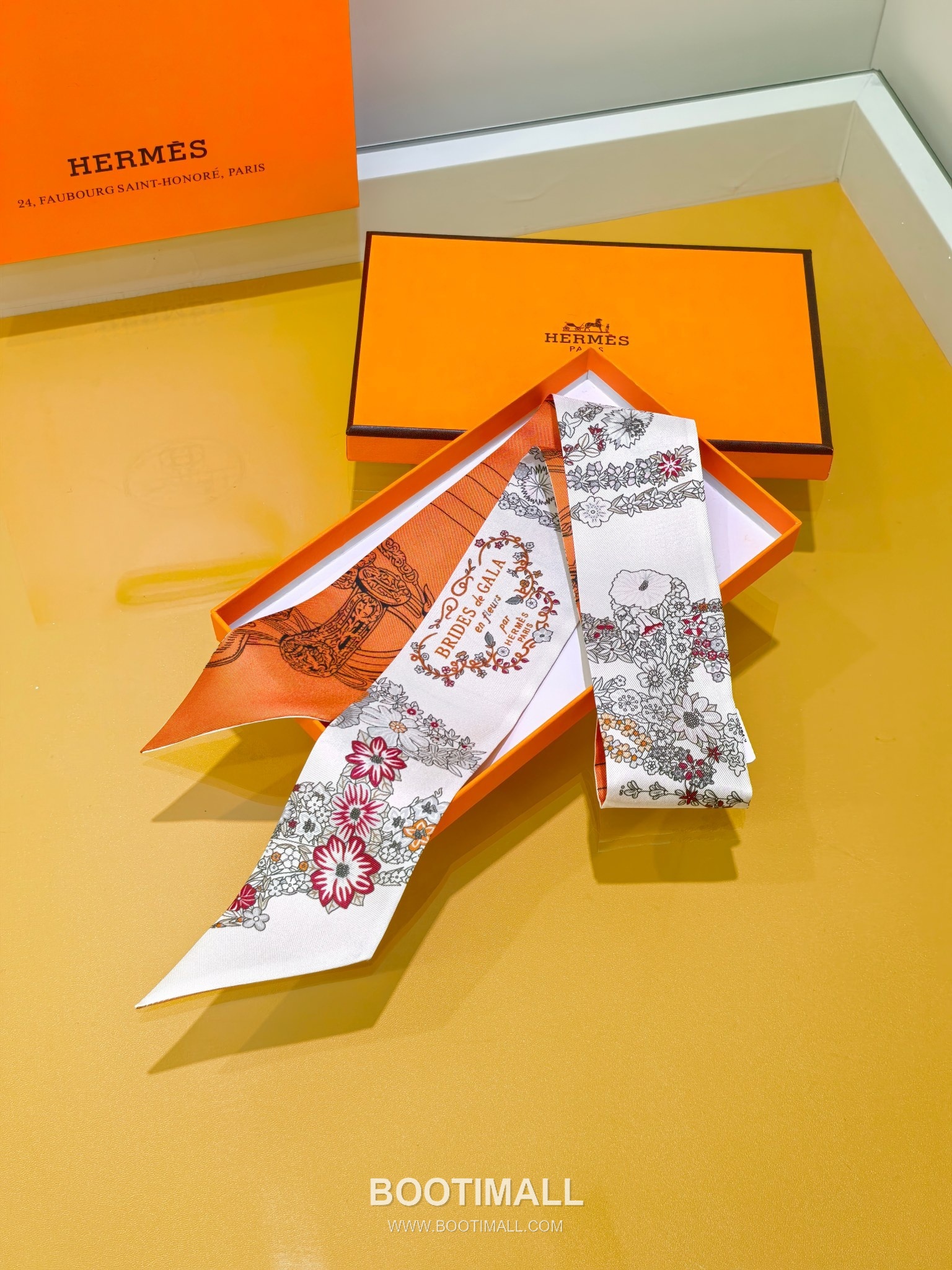 Hermes Splendid Bridle Floral Silk Twill Double Sided Twilly Scarf 100% Silk Print Scarf 에르메스 스플렌디드 브라이들 플로럴 실크 트윌 더블사이드 트윌리 스카프 PHMS2520 86cm 4