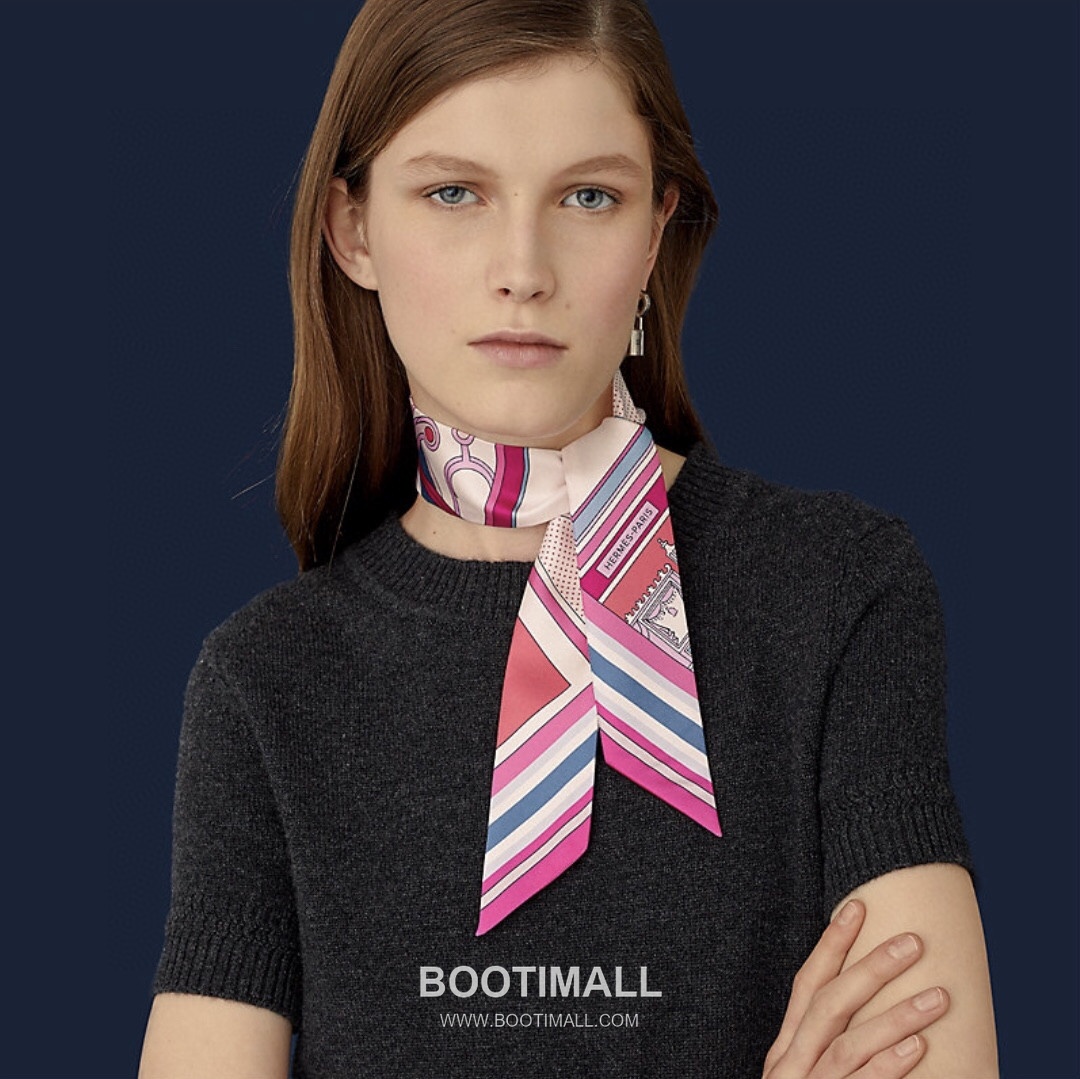 Hermes Etriers et Brandebourgs Silk Twill Double Sided Twilly Scarf 100% Silk Print Scarf 에르메스 에트리에 브란덴부르 실크 트윌 더블사이드 트윌리 스카프 PHMS1971 86cm 2