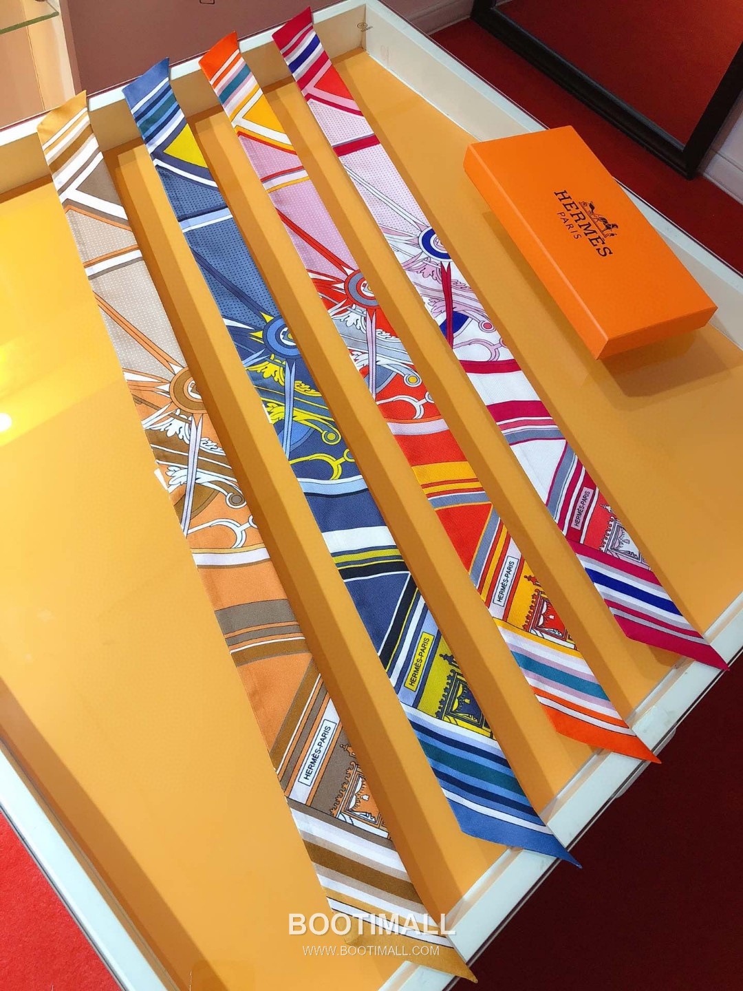Hermes Etriers et Brandebourgs Silk Twill Double Sided Twilly Scarf 100% Silk Print Scarf 에르메스 에트리에 브란덴부르 실크 트윌 더블사이드 트윌리 스카프 PHMS1971 86cm 8