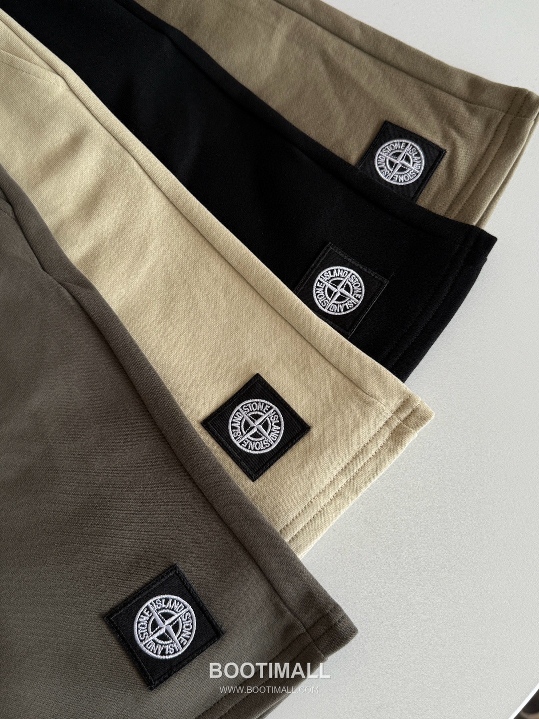 Stone Island Cotton Terry Sweat Shorts with Logo Patch 스톤아일랜드 코튼 테리 스웨트 쇼츠 로고 패치 L2526 7