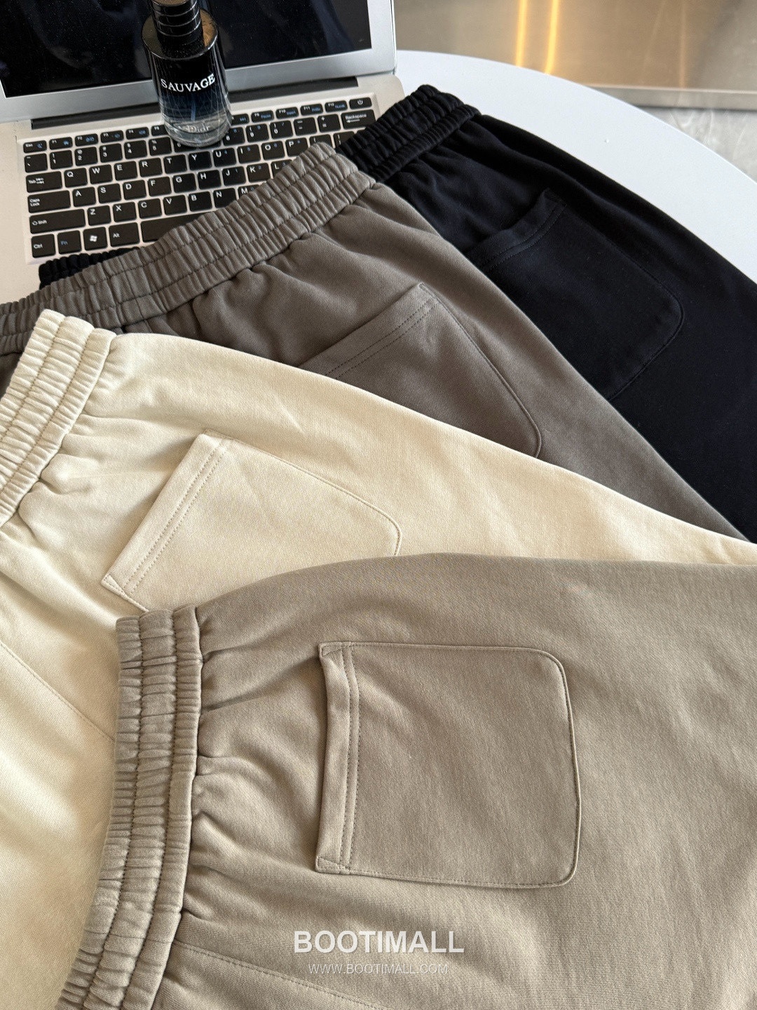 Stone Island Cotton Terry Sweat Shorts with Logo Patch 스톤아일랜드 코튼 테리 스웨트 쇼츠 로고 패치 L2526 9