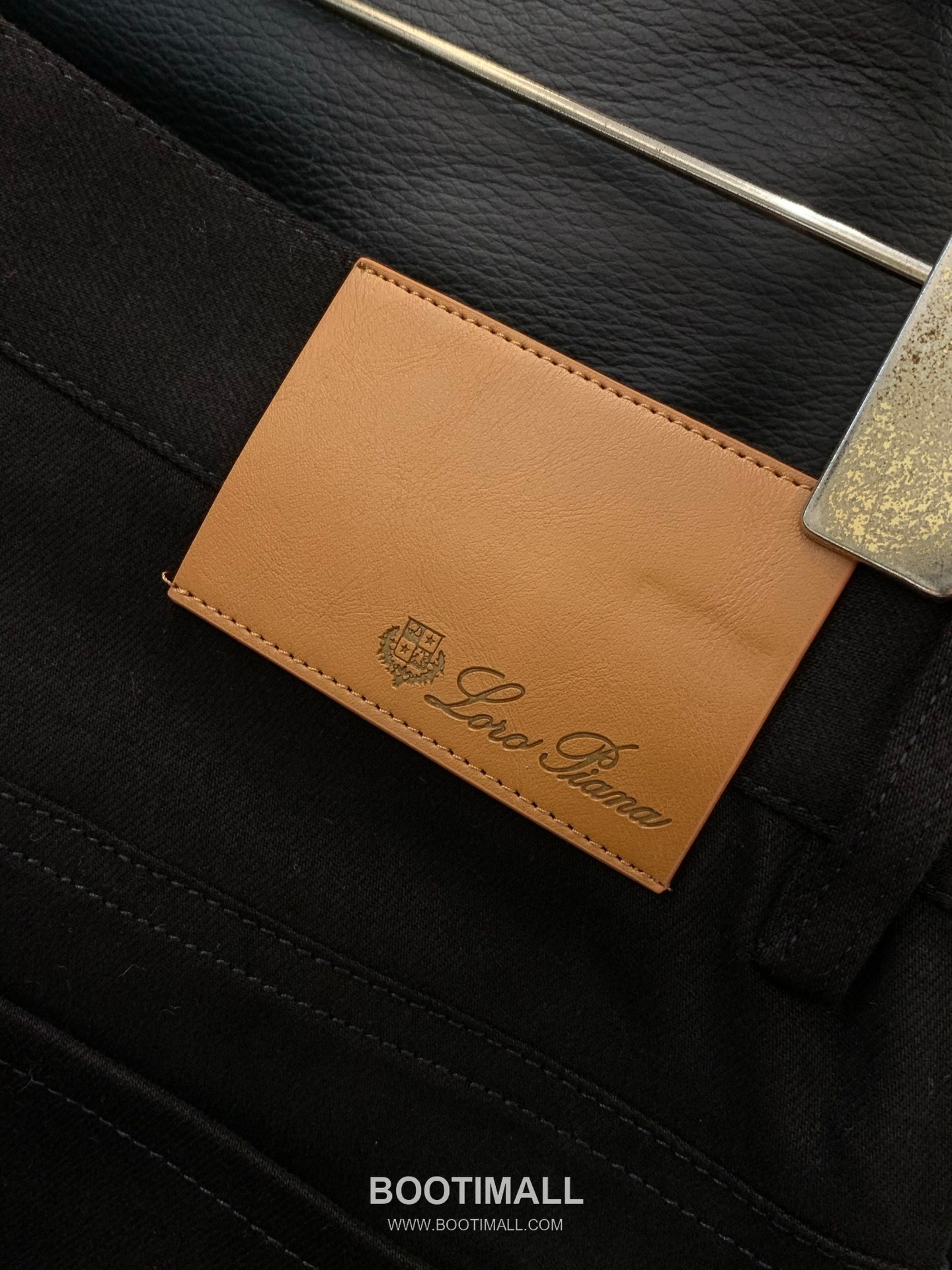 Loro Piana SS26 Cotton Blend Casual Pants with Logo Print 로로피아나 SS26 코튼 혼방 캐주얼 팬츠 로고 프린트 8