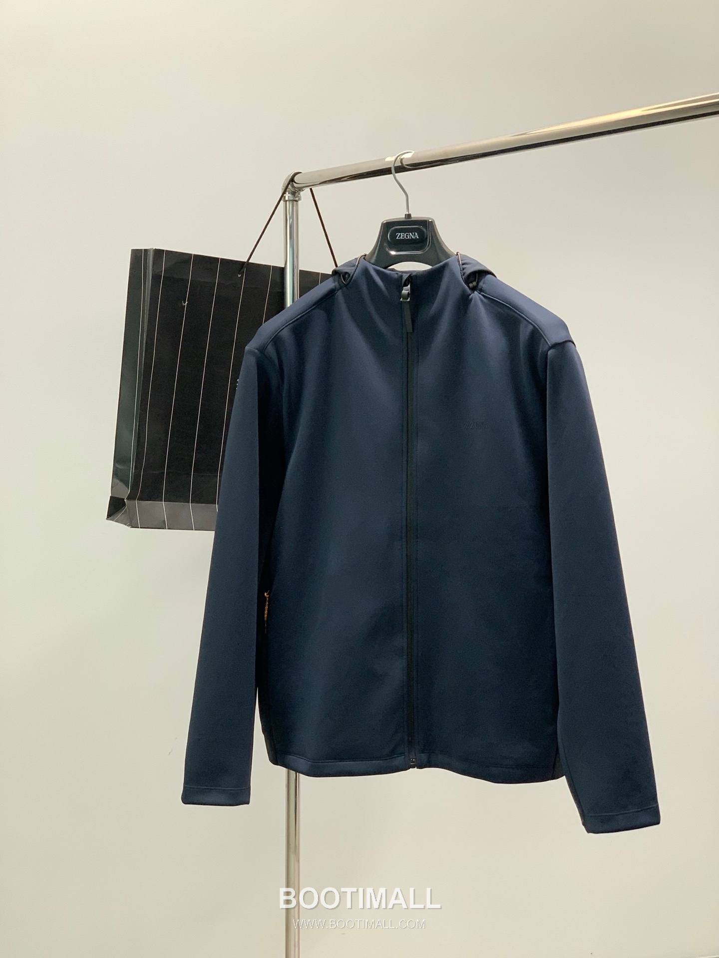 Zegna SS26 Cotton Blend Zip Jacket and Pants Set with Logo Print 제냐 SS26 코튼 혼방 집 재킷 팬츠 세트 로고 프린트 2