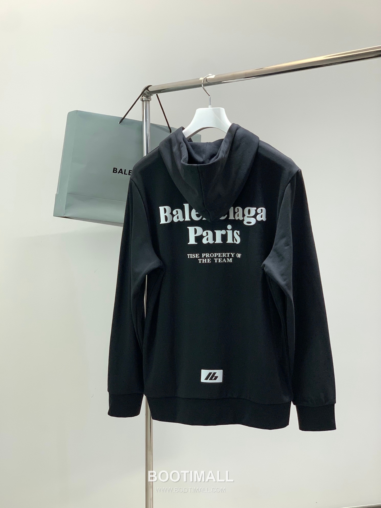 Balenciaga SS26 Cotton Blend Hooded Zip Jacket with Logo Print 발렌시아가 SS26 코튼 혼방 후드 집 재킷 로고 프린트 2
