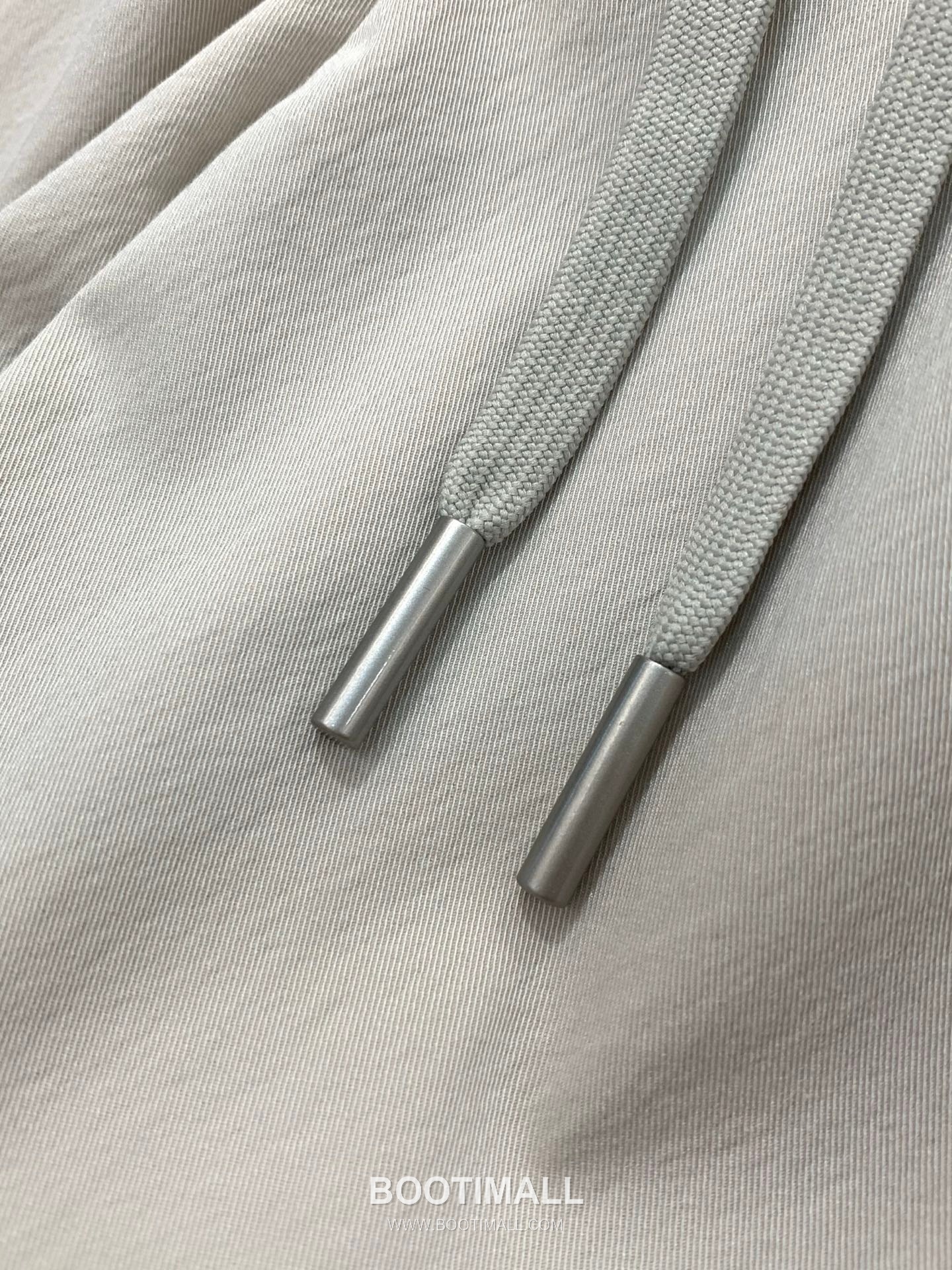 Prada SS26 Cotton Blend Pants with Patch Embroidered Logo 프라다 SS26 코튼 혼방 팬츠 패치 자수 로고 6