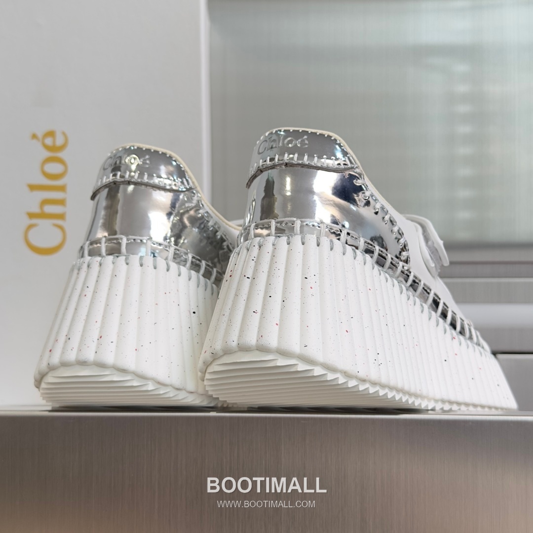 Chloé Nama Calfskin Suede Wedge Platform Sneakers with Velcro Strap Detail 끌로에 나마 카프스킨 스웨이드 웨지 플랫폼 스니커즈 7.5cm 8