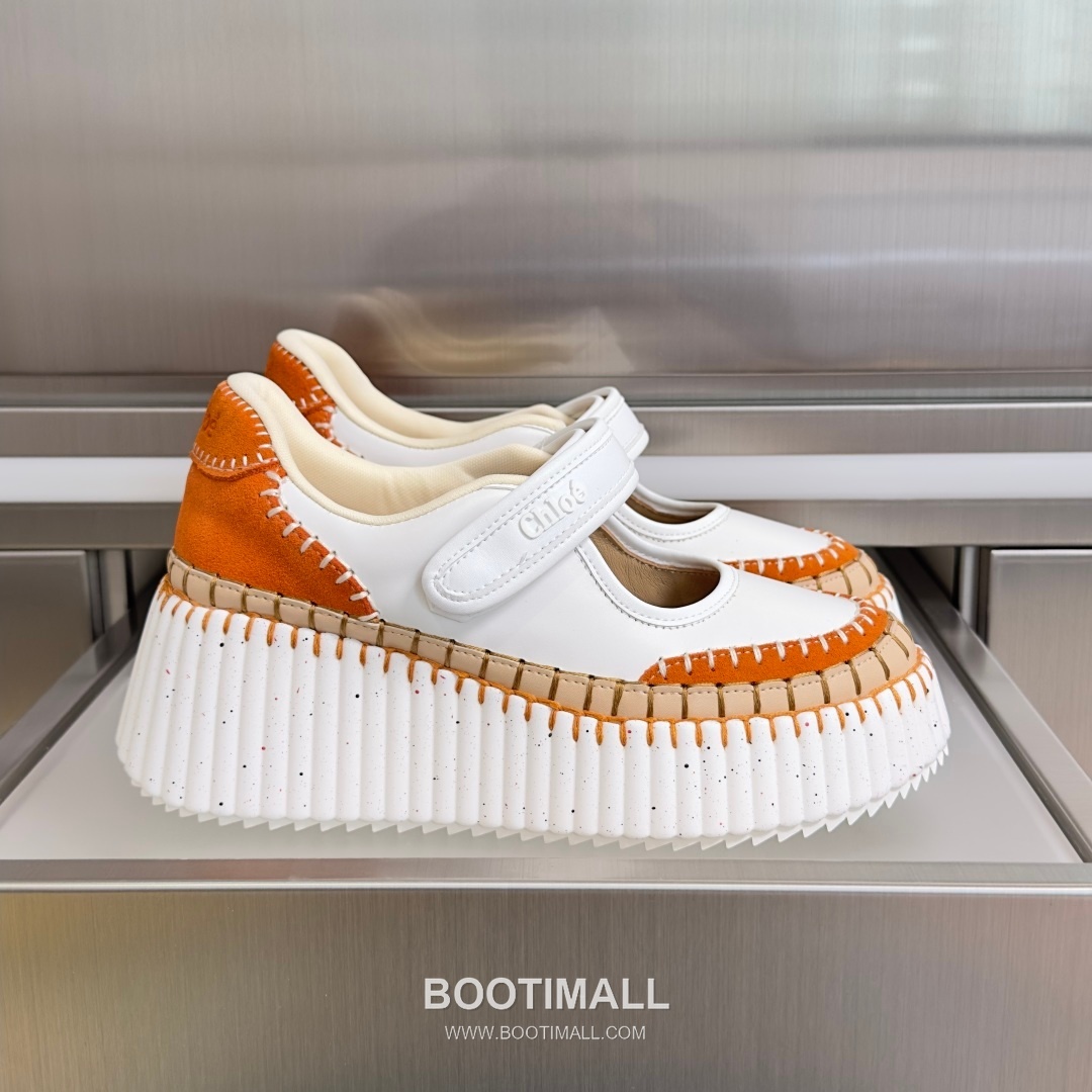 Chloé Nama Calfskin Suede Wedge Platform Sneakers with Velcro Strap Detail 끌로에 나마 카프스킨 스웨이드 웨지 플랫폼 스니커즈 7.5cm 1