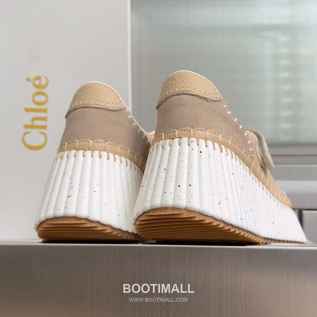 Chloé Nama Calfskin Suede Wedge Platform Sneakers with Velcro Strap Detail 끌로에 나마 카프스킨 스웨이드 웨지 플랫폼 스니커즈 7.5cm 8