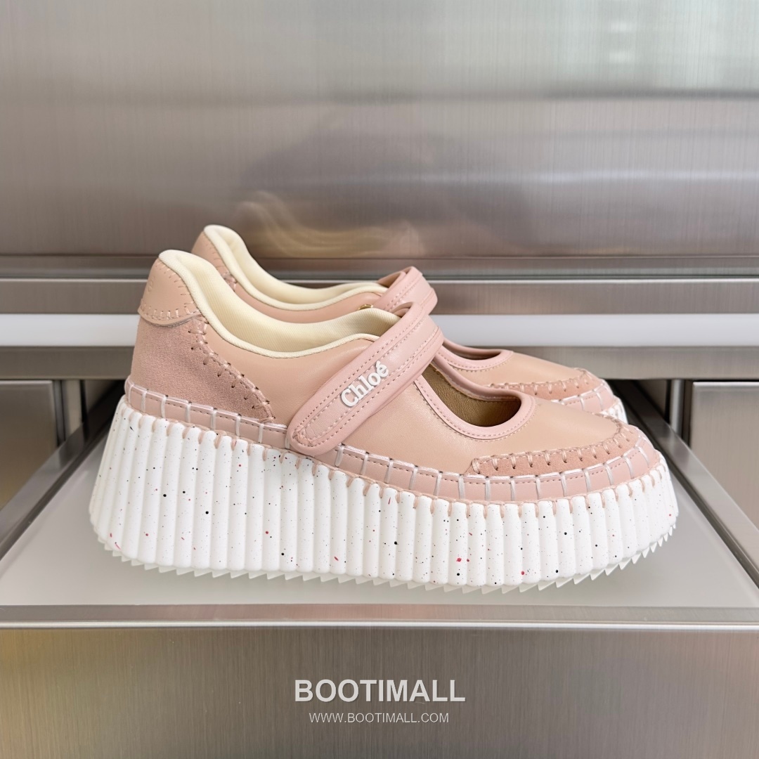 Chloé Nama Calfskin Suede Wedge Platform Sneakers with Velcro Strap Detail 끌로에 나마 카프스킨 스웨이드 웨지 플랫폼 스니커즈 7.5cm 1