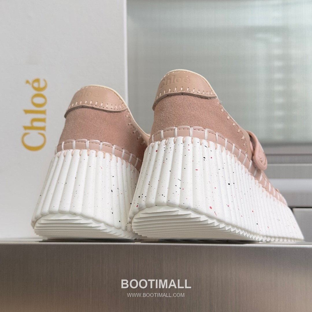 Chloé Nama Calfskin Suede Wedge Platform Sneakers with Velcro Strap Detail 끌로에 나마 카프스킨 스웨이드 웨지 플랫폼 스니커즈 7.5cm 8