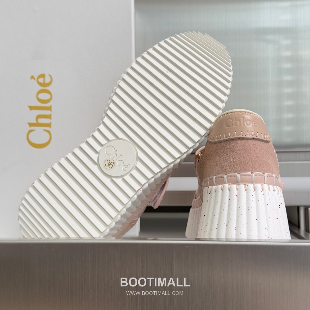 Chloé Nama Calfskin Suede Wedge Platform Sneakers with Velcro Strap Detail 끌로에 나마 카프스킨 스웨이드 웨지 플랫폼 스니커즈 7.5cm 9