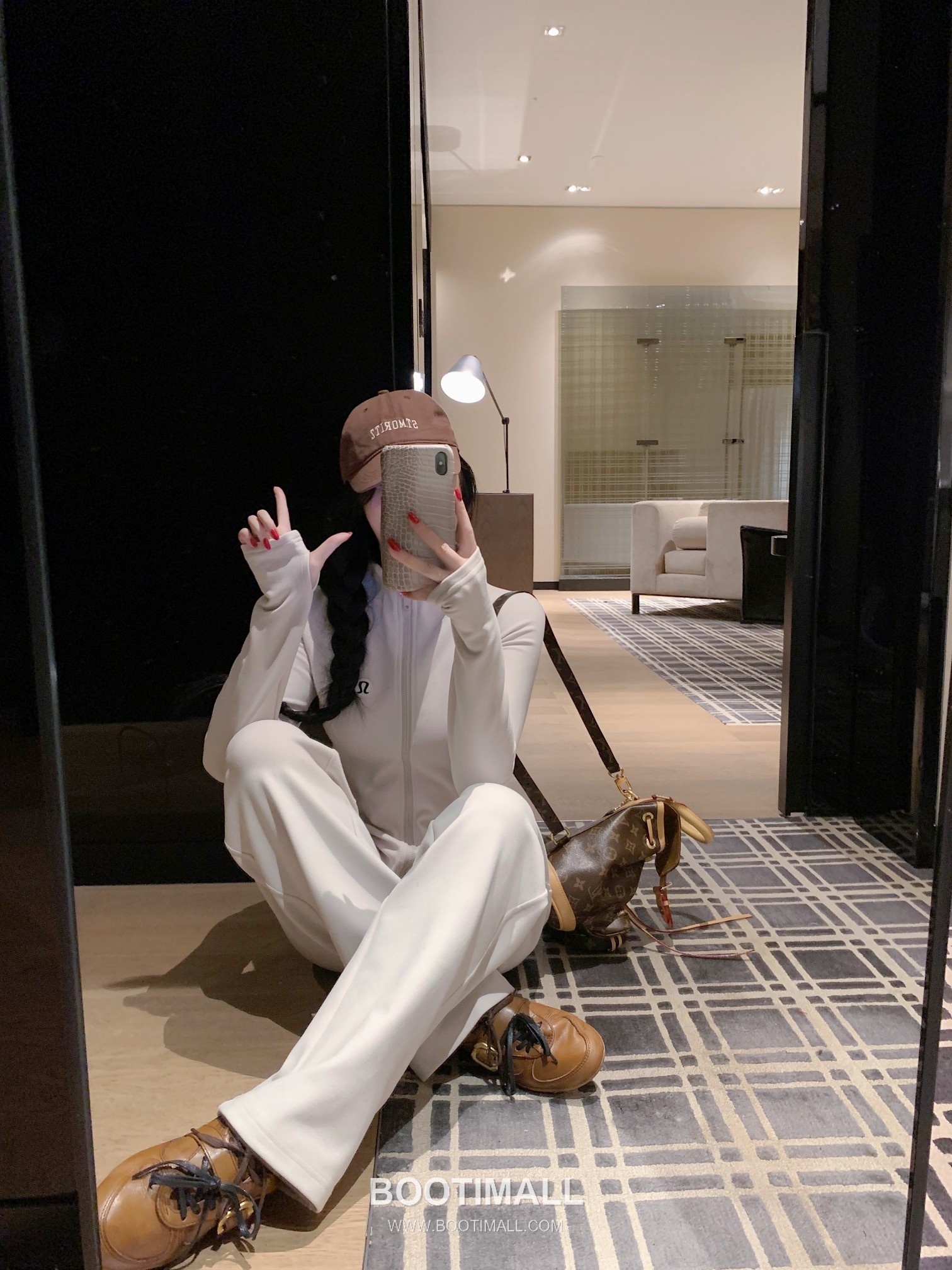 Lululemon 2026 S/S Polyester Spandex Yoga Set Athletic Wear Logo Detail 룰루레몬 폴리에스터 스판덱스 요가 세트 운동복 로고 디테일 4