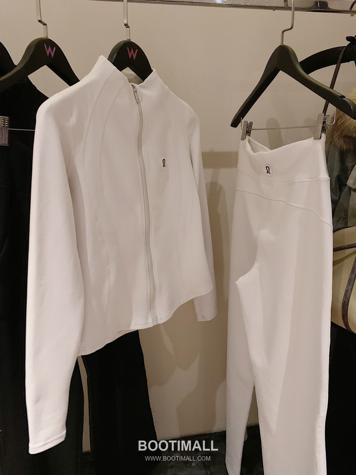 Lululemon 2026 S/S Polyester Spandex Yoga Set Athletic Wear Logo Detail 룰루레몬 폴리에스터 스판덱스 요가 세트 운동복 로고 디테일 6