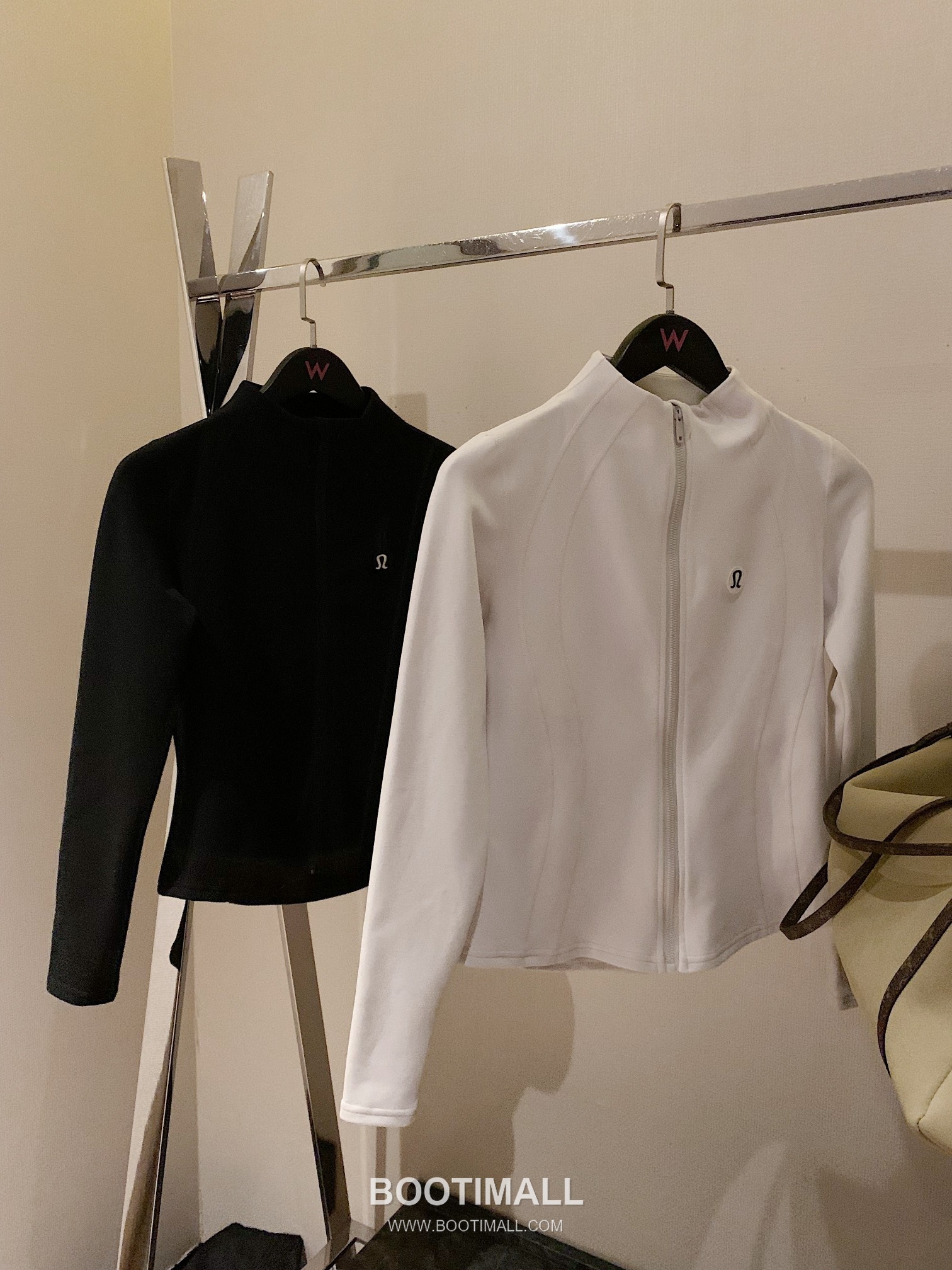 Lululemon 2026 S/S Polyester Spandex Yoga Set Athletic Wear Logo Detail 룰루레몬 폴리에스터 스판덱스 요가 세트 운동복 로고 디테일 8