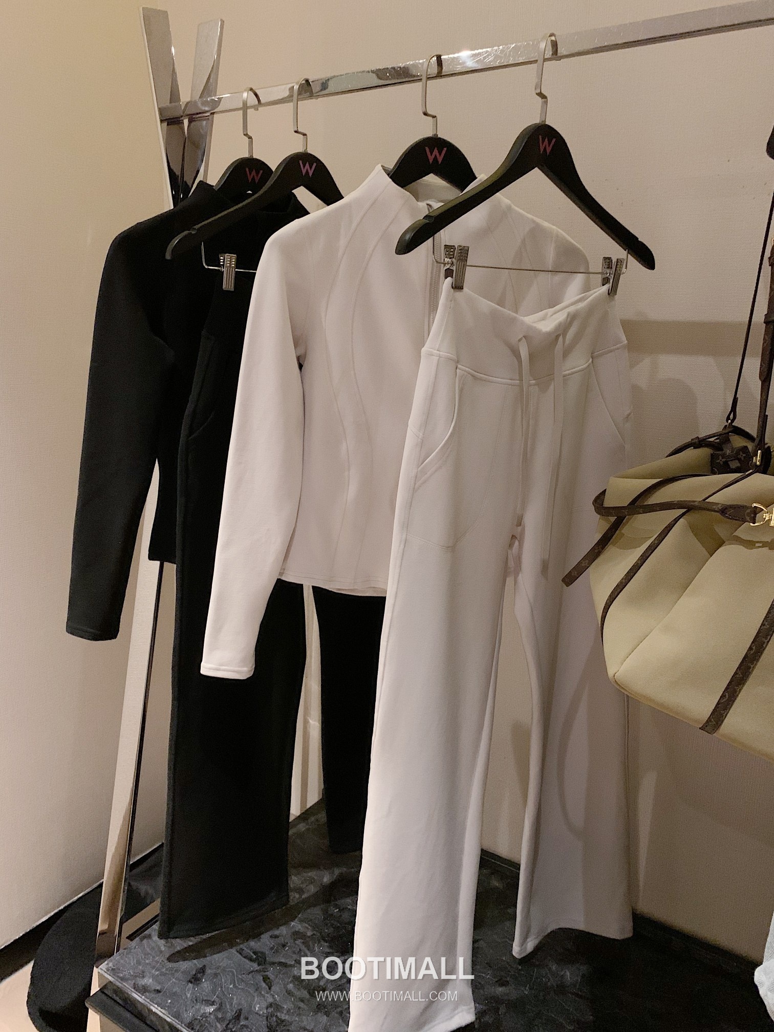 Lululemon 2026 S/S Polyester Spandex Yoga Set Athletic Wear Logo Detail 룰루레몬 폴리에스터 스판덱스 요가 세트 운동복 로고 디테일 9