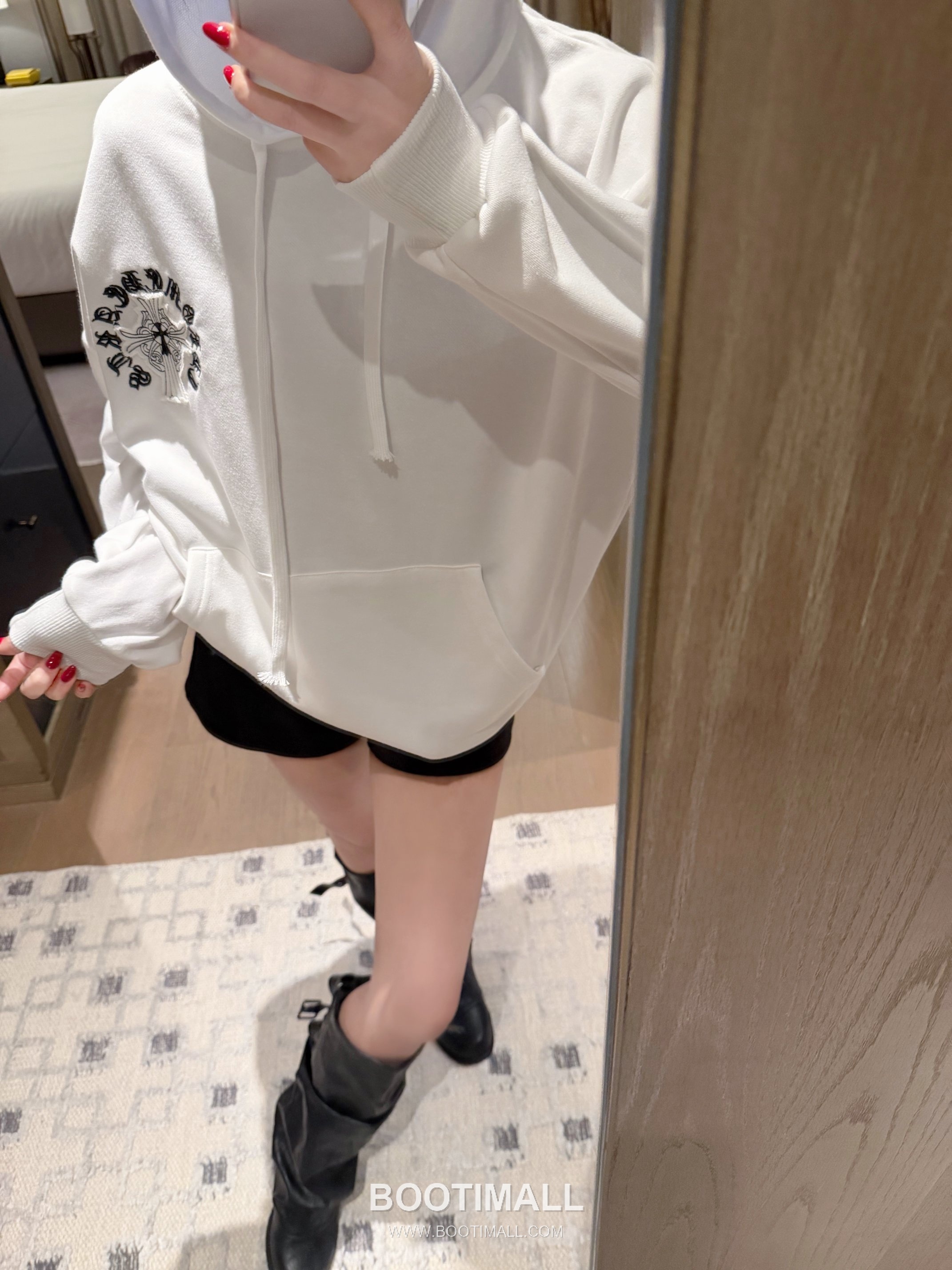 Chrome Hearts 2026 S/S Cotton Hoodie Embroidered Bead Logo Oversized 후드 스웨트셔츠 자수 비즈 로고 디테일 2