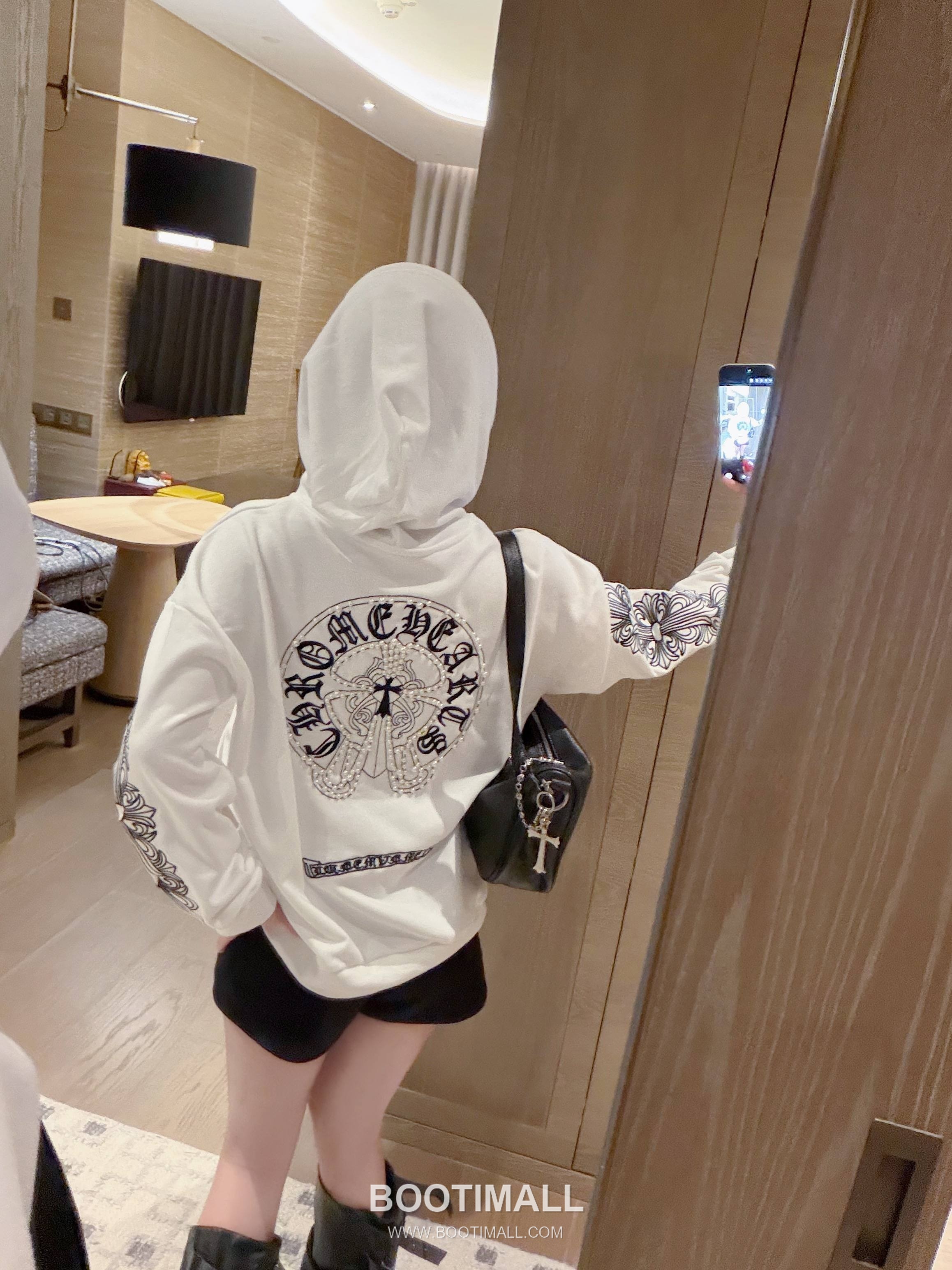 Chrome Hearts 2026 S/S Cotton Hoodie Embroidered Bead Logo Oversized 후드 스웨트셔츠 자수 비즈 로고 디테일 5