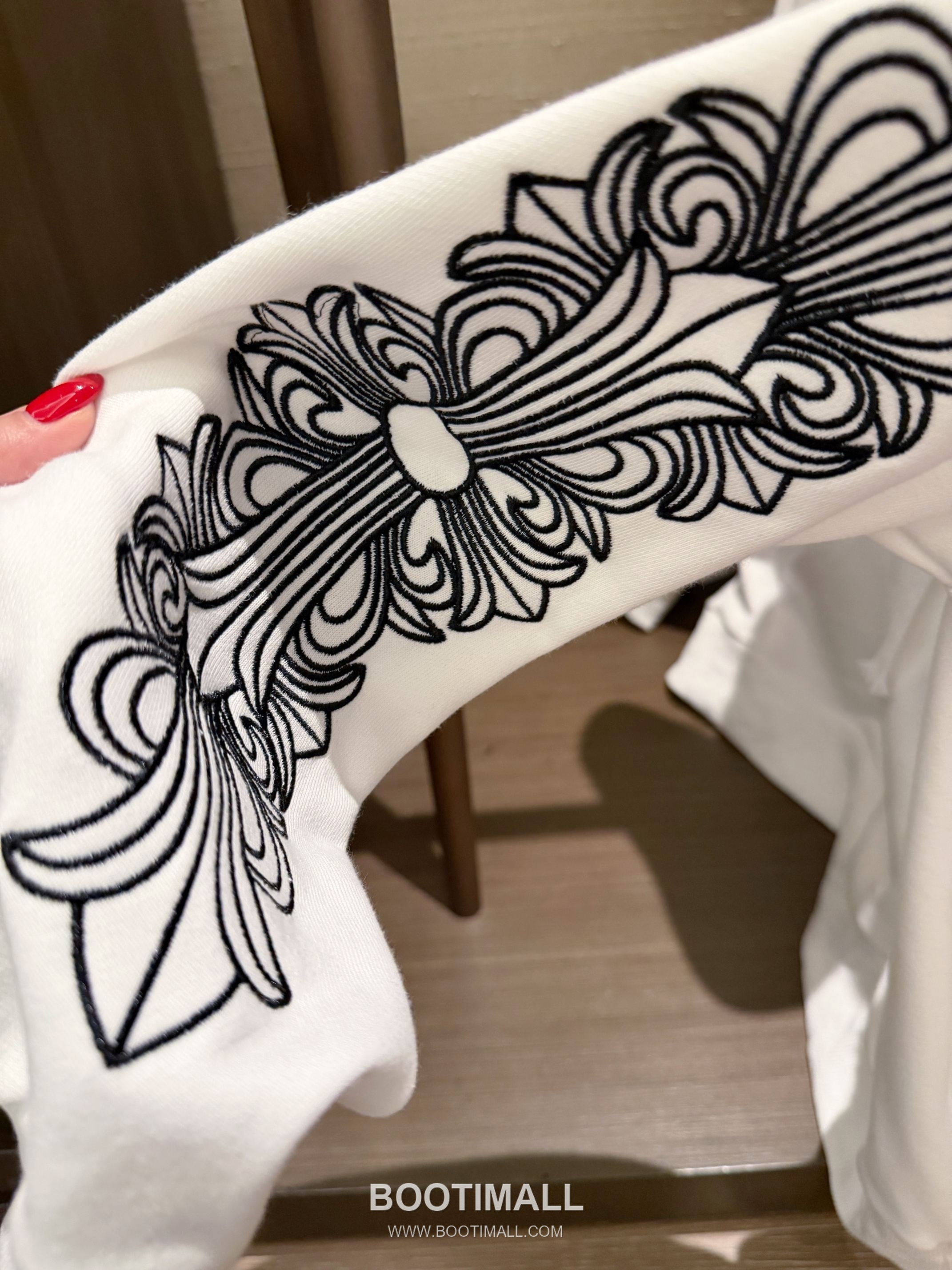 Chrome Hearts 2026 S/S Cotton Hoodie Embroidered Bead Logo Oversized 후드 스웨트셔츠 자수 비즈 로고 디테일 9