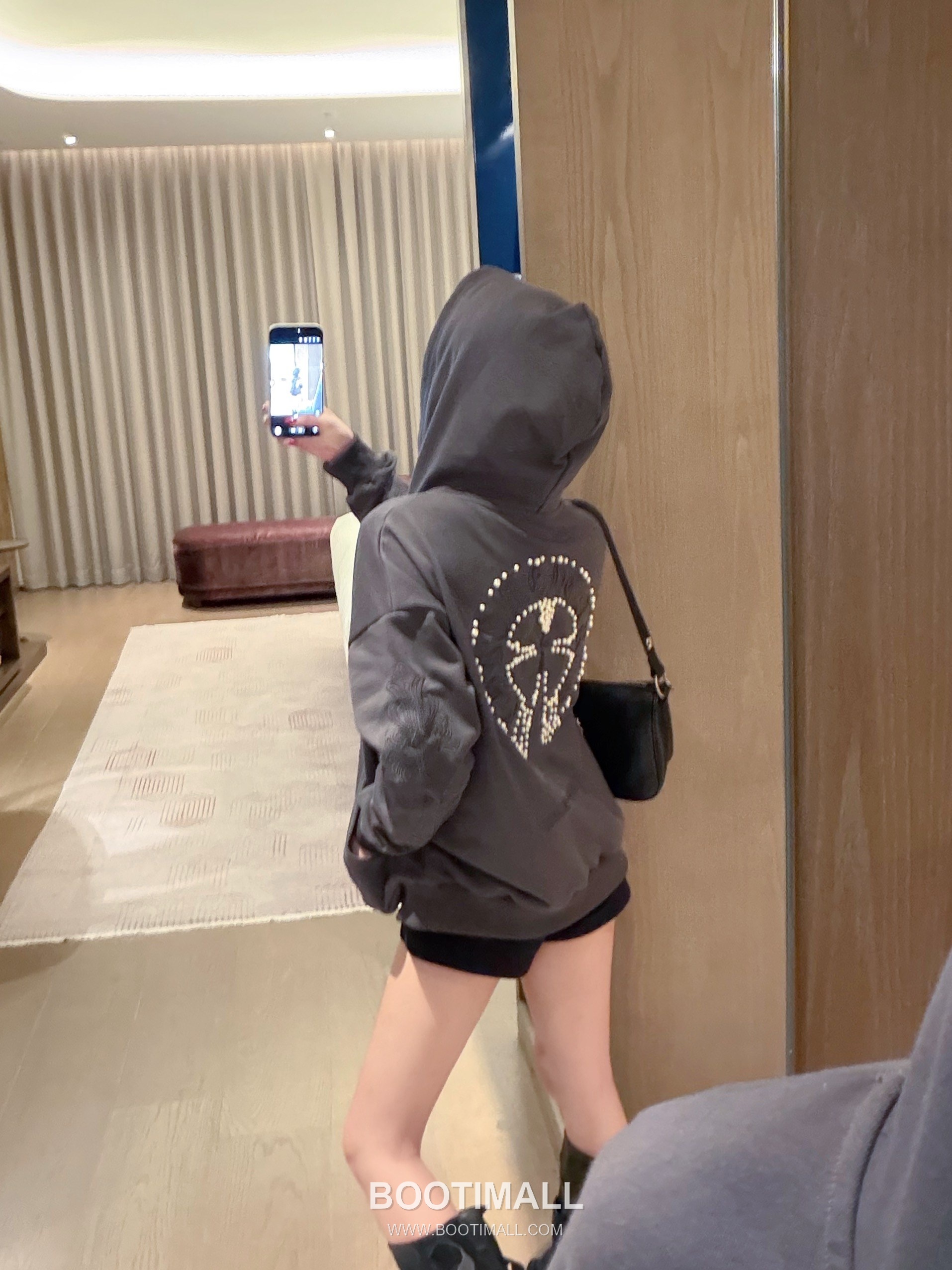 Chrome Hearts 2026 S/S Cotton Hoodie Embroidered Bead Logo Oversized 후드 스웨트셔츠 자수 비즈 로고 디테일 1