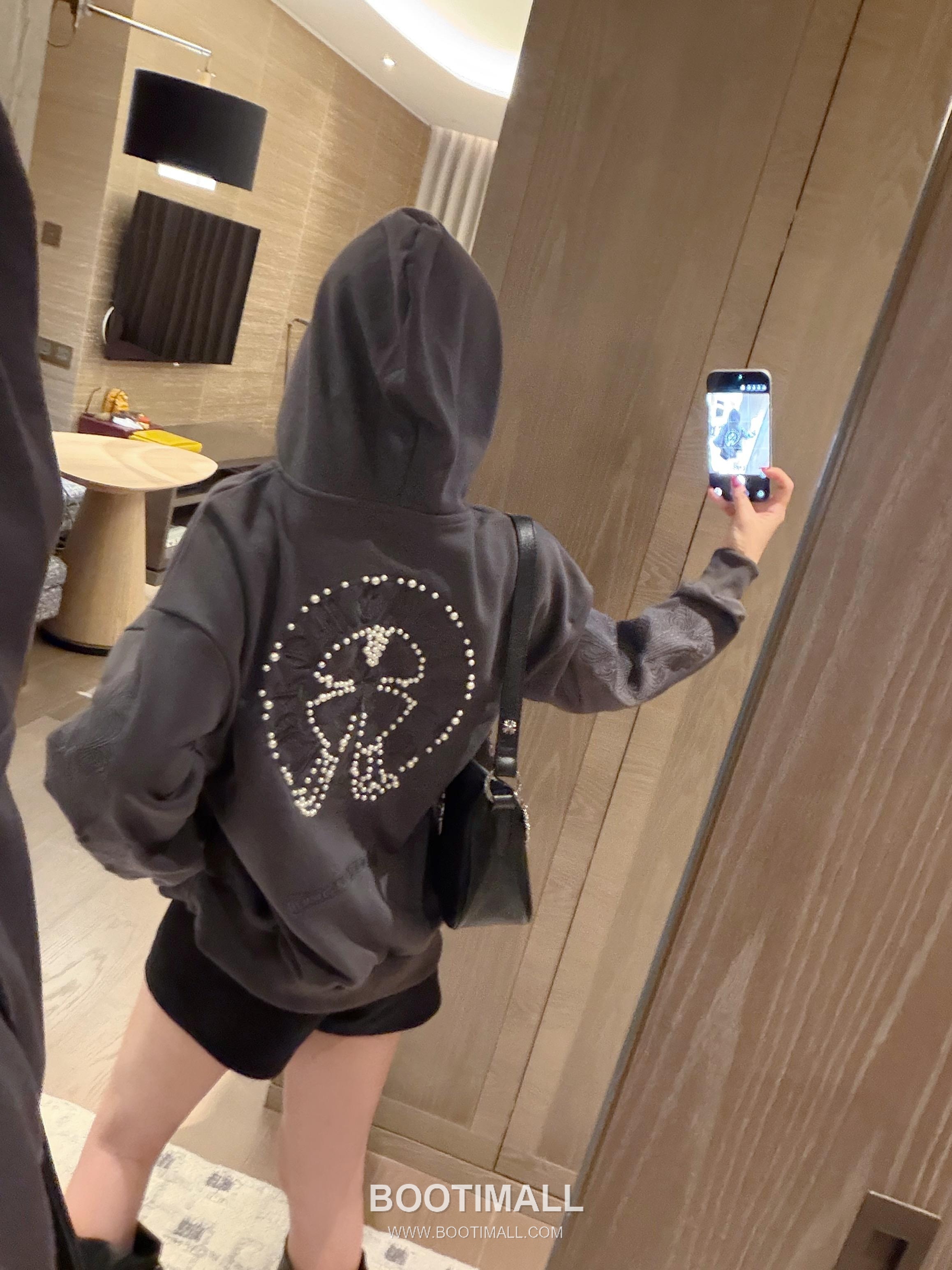 Chrome Hearts 2026 S/S Cotton Hoodie Embroidered Bead Logo Oversized 후드 스웨트셔츠 자수 비즈 로고 디테일 5