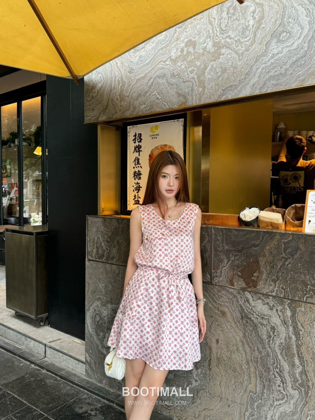 Louis Vuitton 2026 S/S Polyester Sleeveless Dress Logo Detail 루이비통 폴리에스터 슬리브리스 드레스 로고 디테일 4