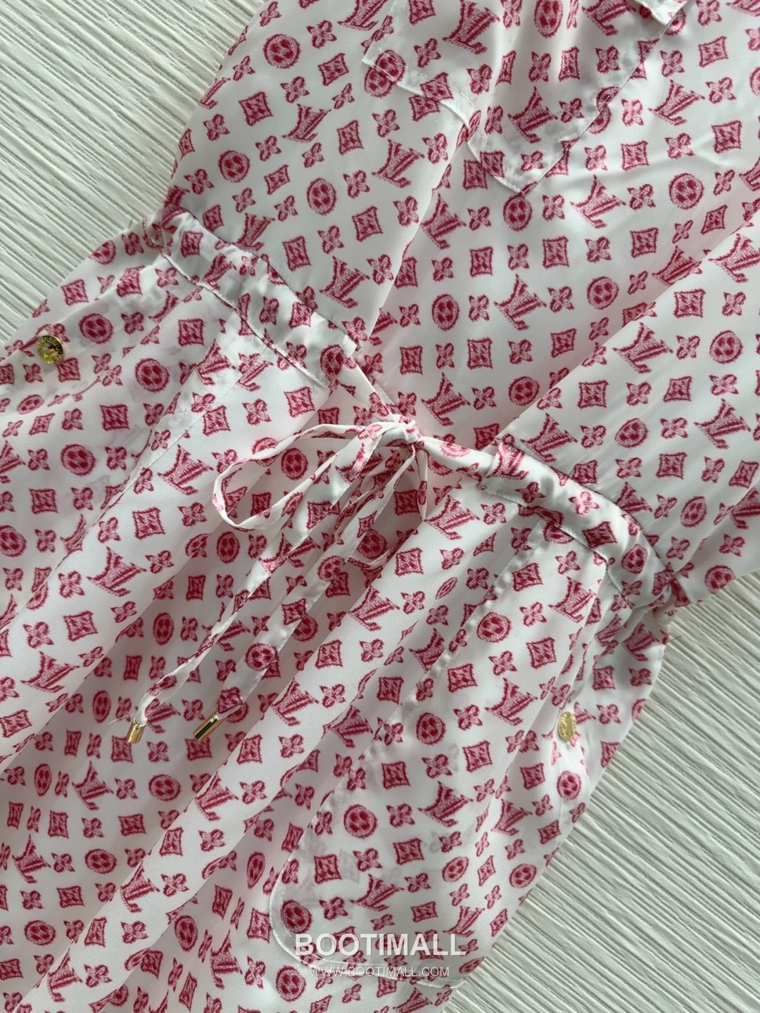 Louis Vuitton 2026 S/S Polyester Sleeveless Dress Logo Detail 루이비통 폴리에스터 슬리브리스 드레스 로고 디테일 14