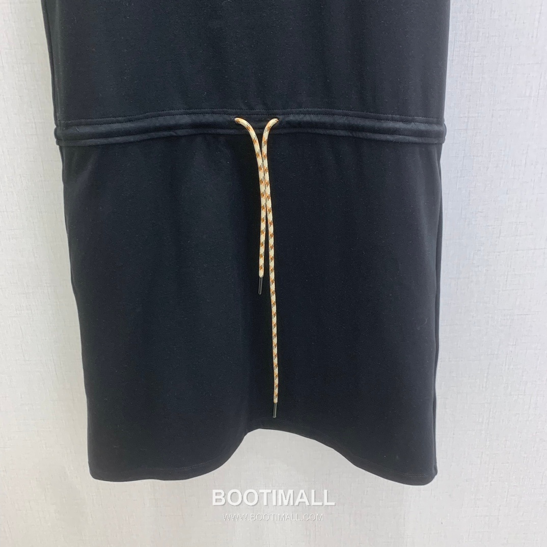 Burberry 2026 S/S Polyester Sleeveless Dress Panelled Waist Detail 버버리 폴리에스터 슬리브리스 드레스 패널드 허리 디테일 9