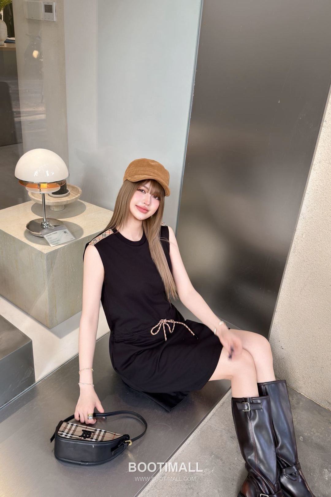 Burberry 2026 S/S Polyester Sleeveless Dress Panelled Waist Detail 버버리 폴리에스터 슬리브리스 드레스 패널드 허리 디테일 13