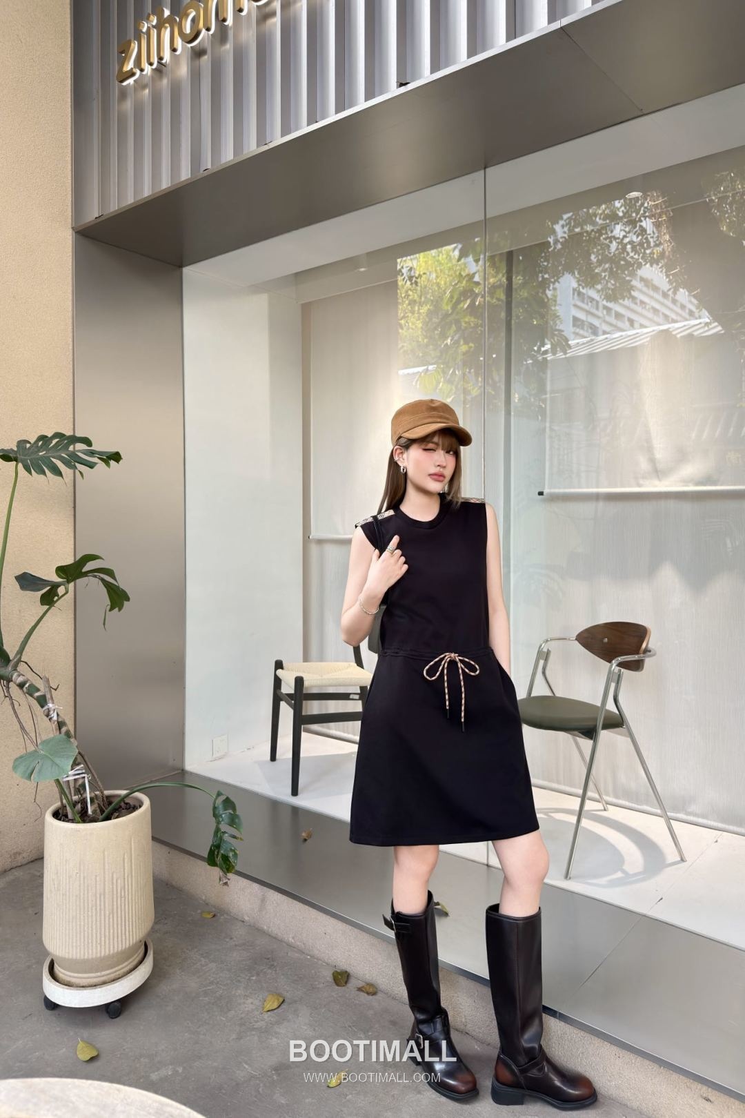 Burberry 2026 S/S Polyester Sleeveless Dress Panelled Waist Detail 버버리 폴리에스터 슬리브리스 드레스 패널드 허리 디테일 14