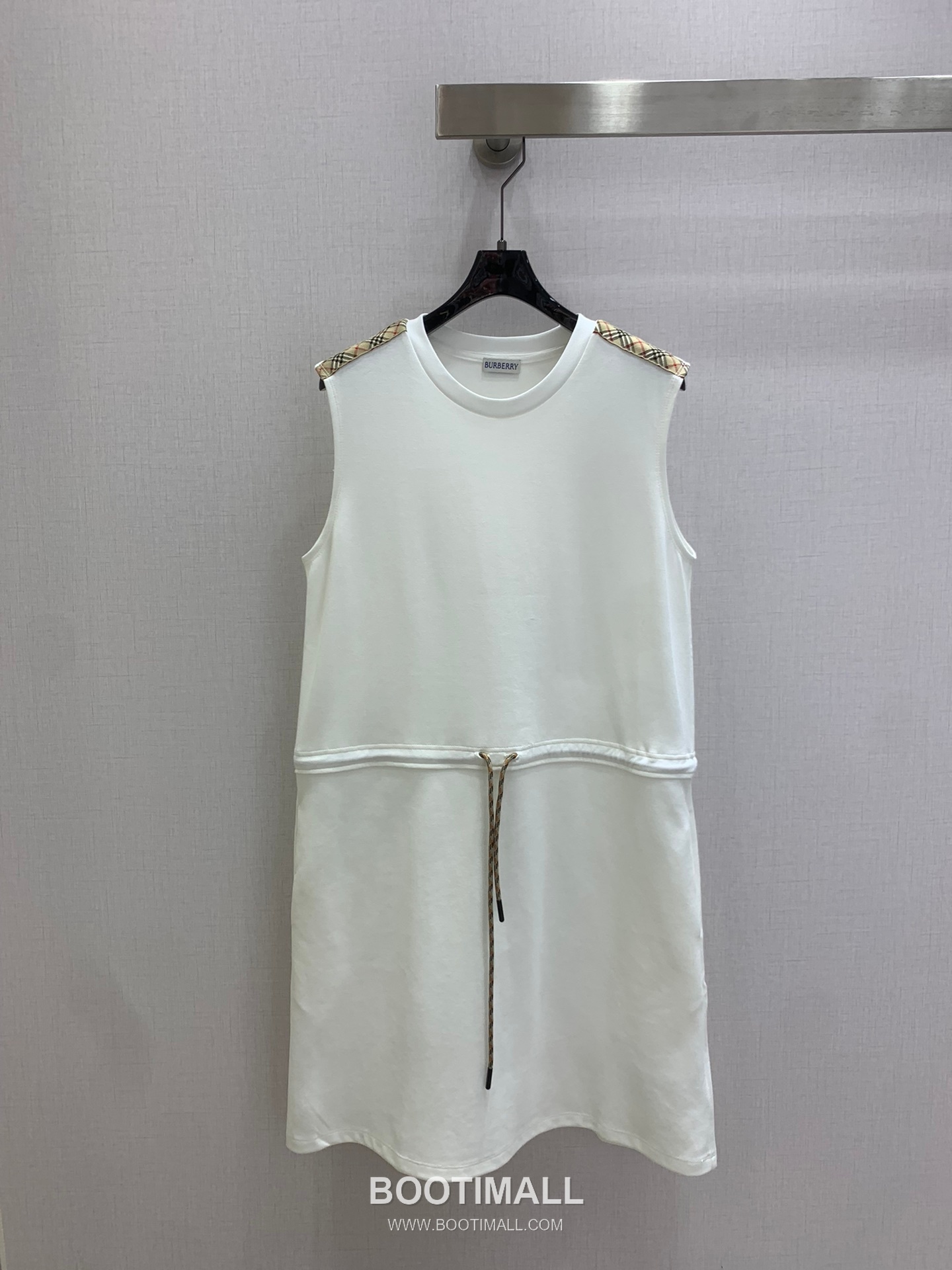 Burberry 2026 S/S Polyester Sleeveless Dress Panelled Waist Detail 버버리 폴리에스터 슬리브리스 드레스 패널드 허리 디테일 11