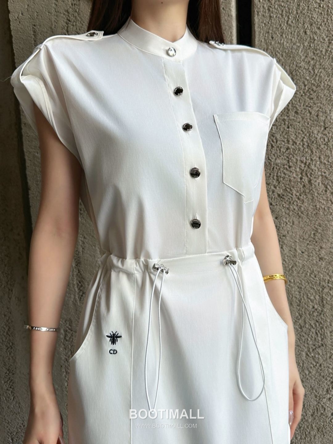 Dior 2026 S/S Cotton Polyester Dress Utility Style Adjustable Waist Drawstring 디올 코튼 폴리에스터 드레스 유틸리티 스타일 허리 스트링 디테일 4