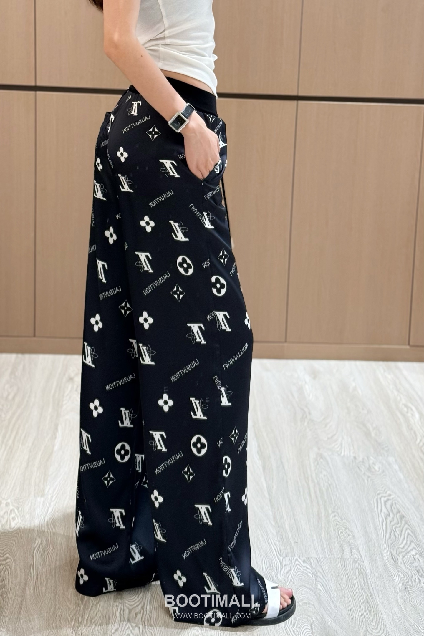 Louis Vuitton 2026 S/S Cotton Polyester Pants Webbing Print Logo Detail 루이비통 코튼 폴리에스터 팬츠 웨빙 프린트 로고 디테일 5