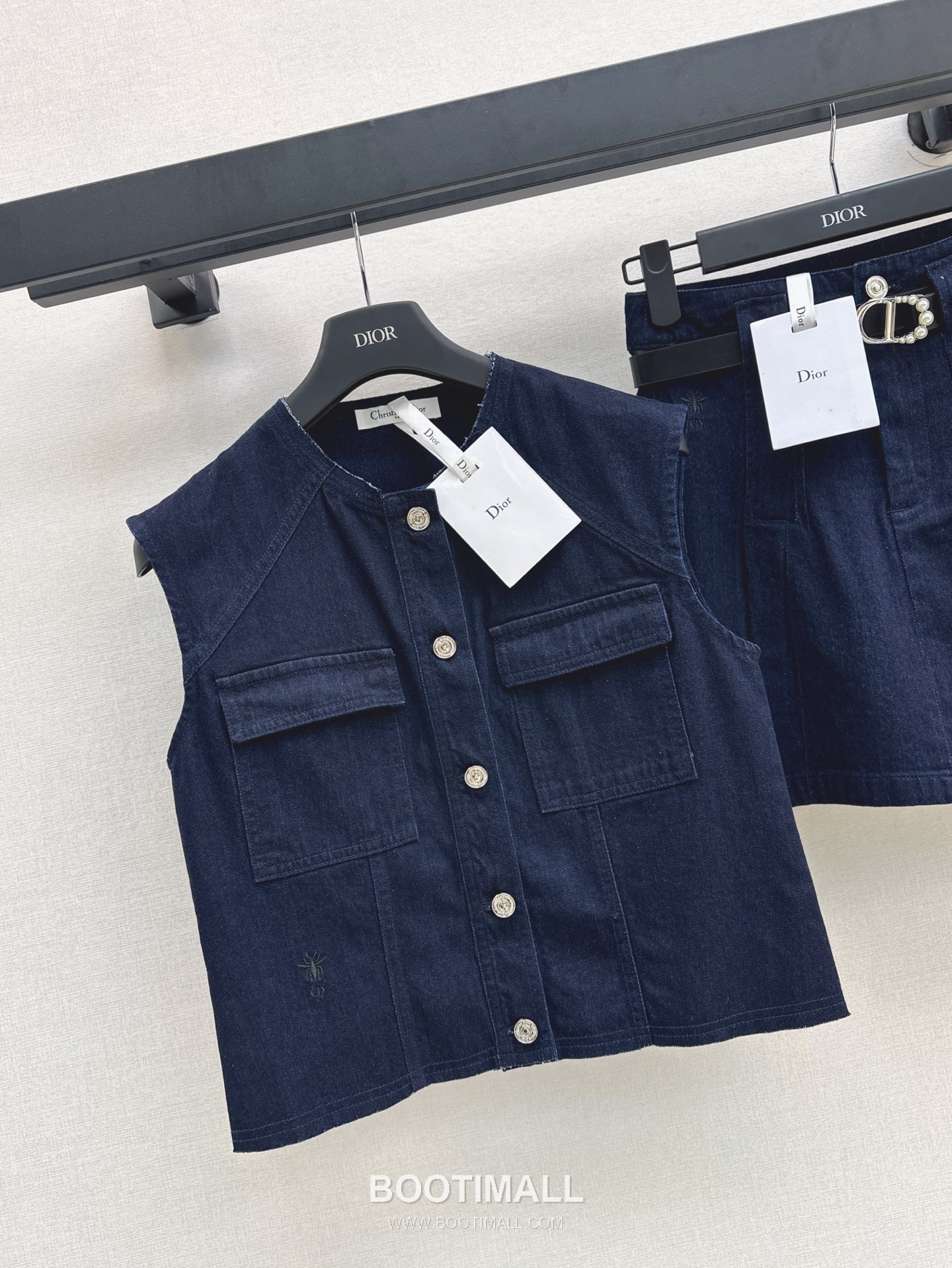 Dior 2025 S/S Denim Vest Skirt Set Belt Detail CD Logo 디올 데님 베스트 스커트 세트 벨트 디테일 CD 로고 9