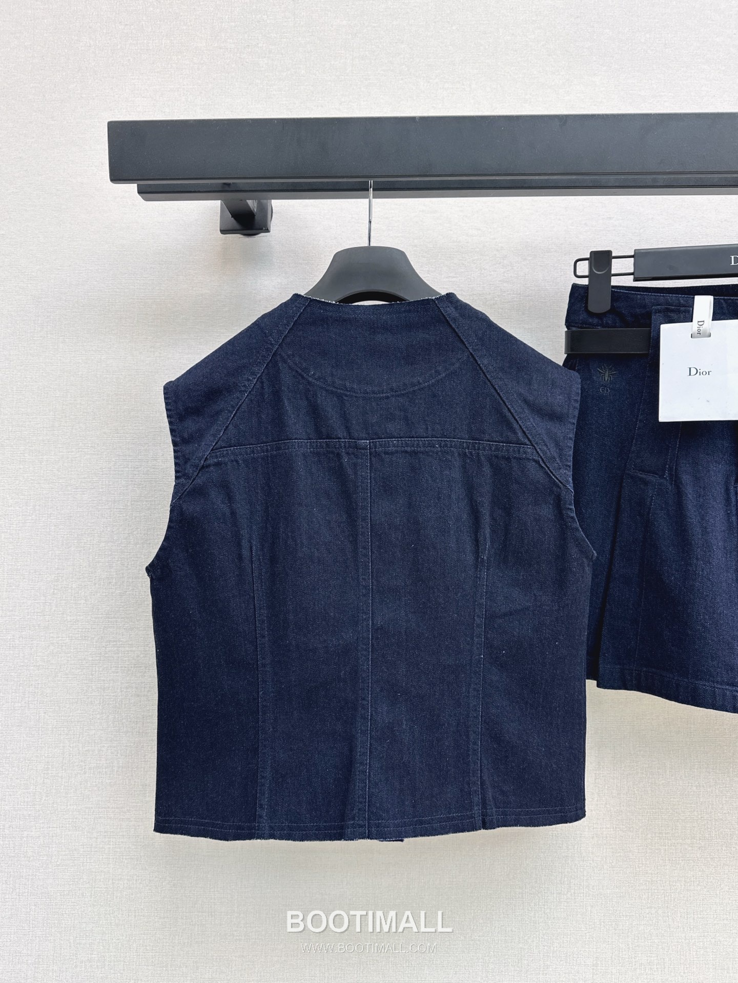 Dior 2025 S/S Denim Vest Skirt Set Belt Detail CD Logo 디올 데님 베스트 스커트 세트 벨트 디테일 CD 로고 14