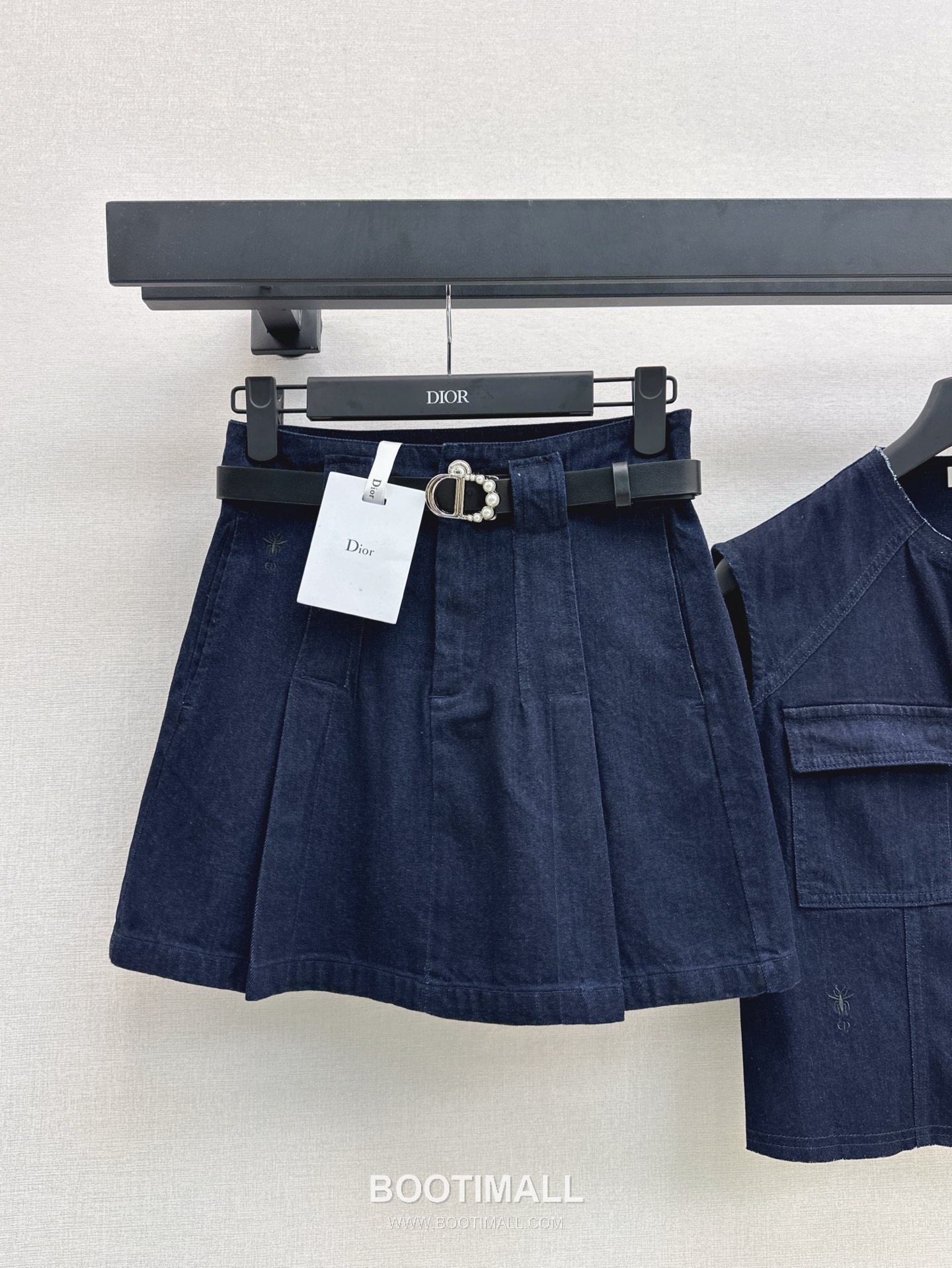 Dior 2025 S/S Denim Vest Skirt Set Belt Detail CD Logo 디올 데님 베스트 스커트 세트 벨트 디테일 CD 로고 16