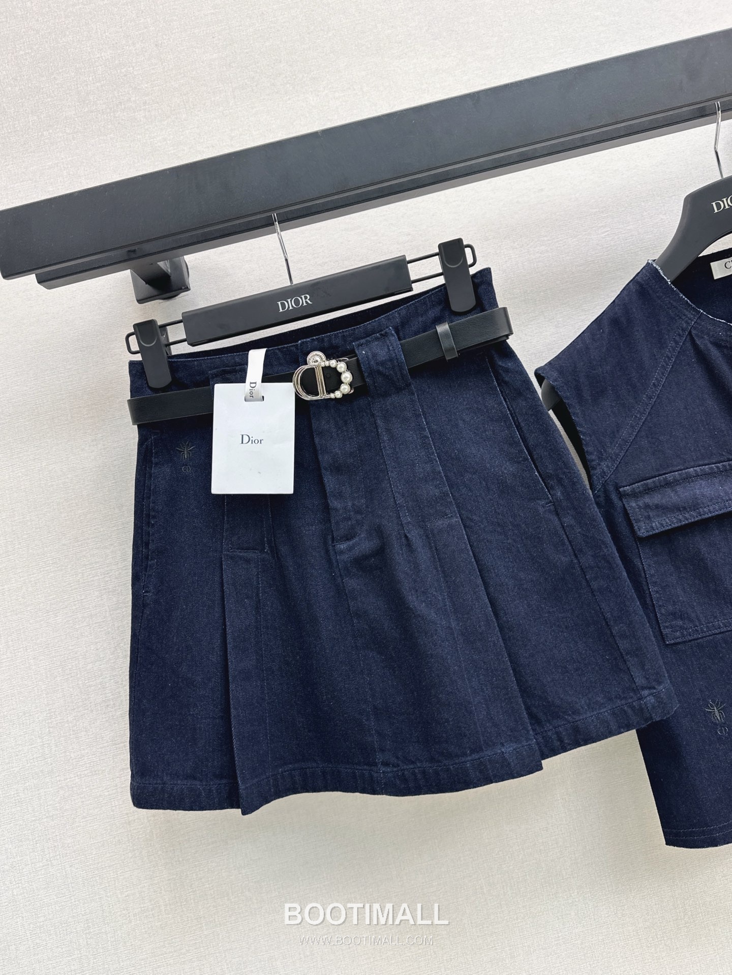 Dior 2025 S/S Denim Vest Skirt Set Belt Detail CD Logo 디올 데님 베스트 스커트 세트 벨트 디테일 CD 로고 17