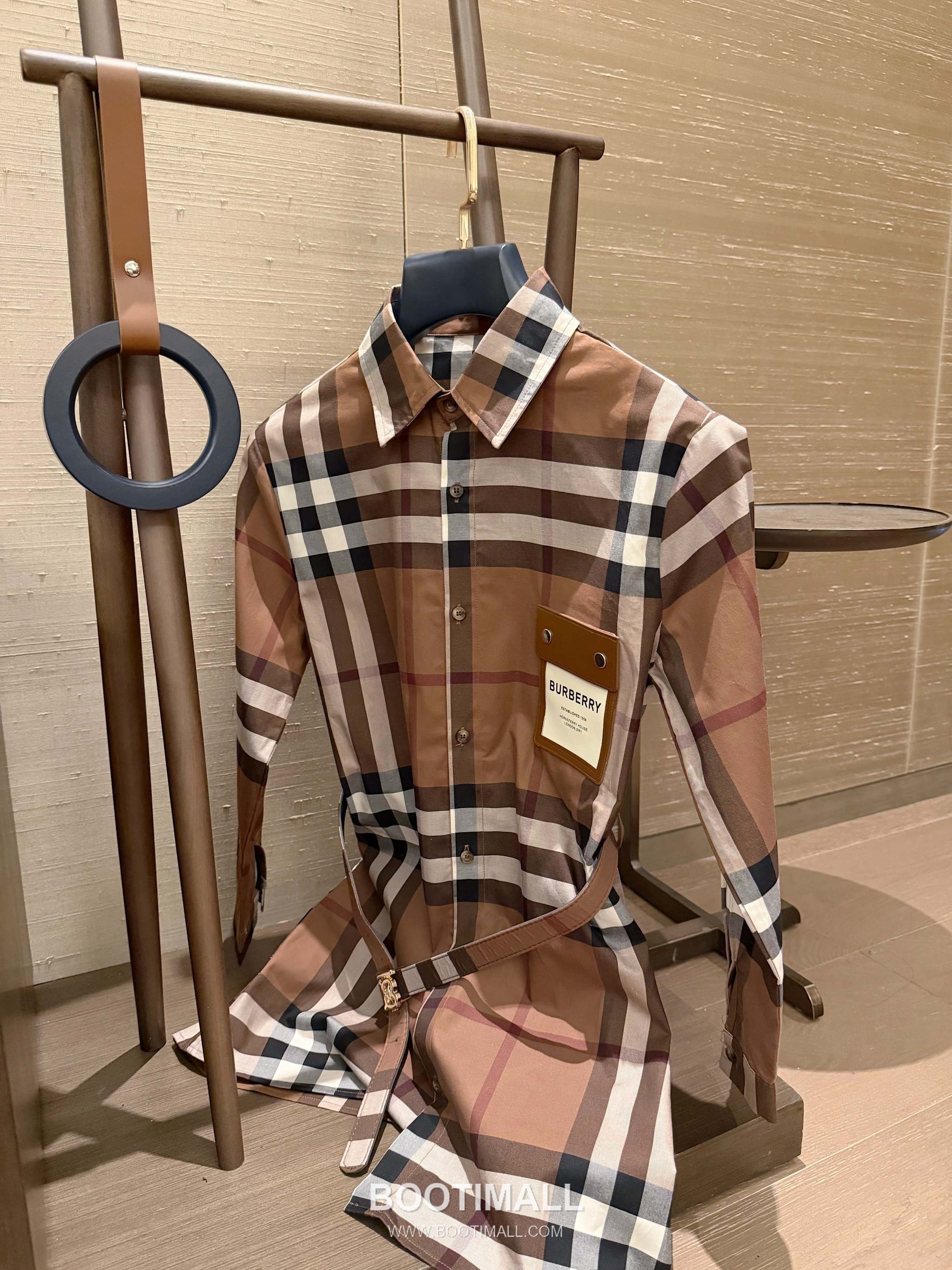 Burberry 2026 S/S Cotton Shirt Dress Belted Logo Detail 버버리 코튼 셔츠 드레스 벨트 로고 디테일 13