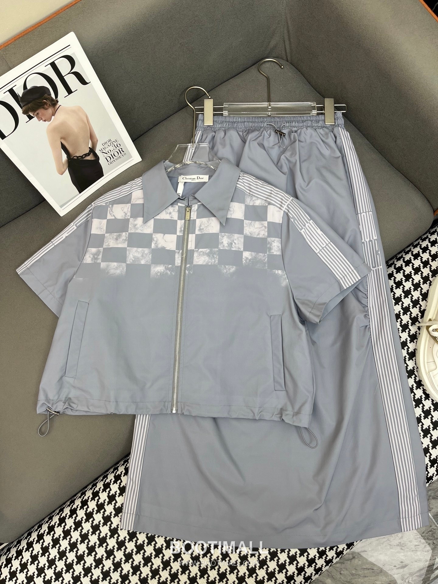 Dior 2026 S/S Cotton Polyester Set Check Print Top Skirt Logo Detail 디올 코튼 폴리에스터 세트 체크 프린트 탑 스커트 로고 디테일 11