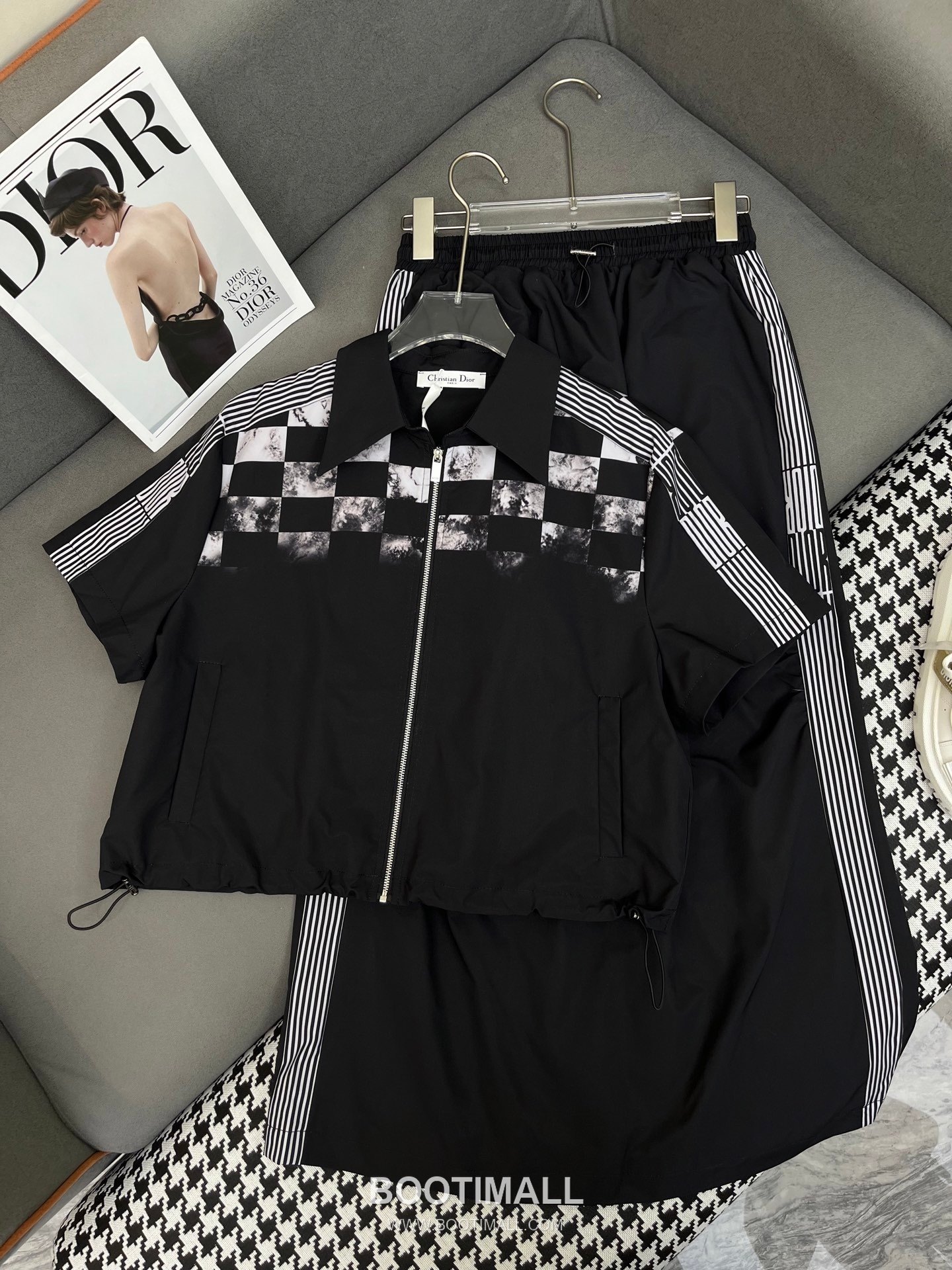 Dior 2026 S/S Cotton Polyester Set Check Print Top Skirt Logo Detail 디올 코튼 폴리에스터 세트 체크 프린트 탑 스커트 로고 디테일 12