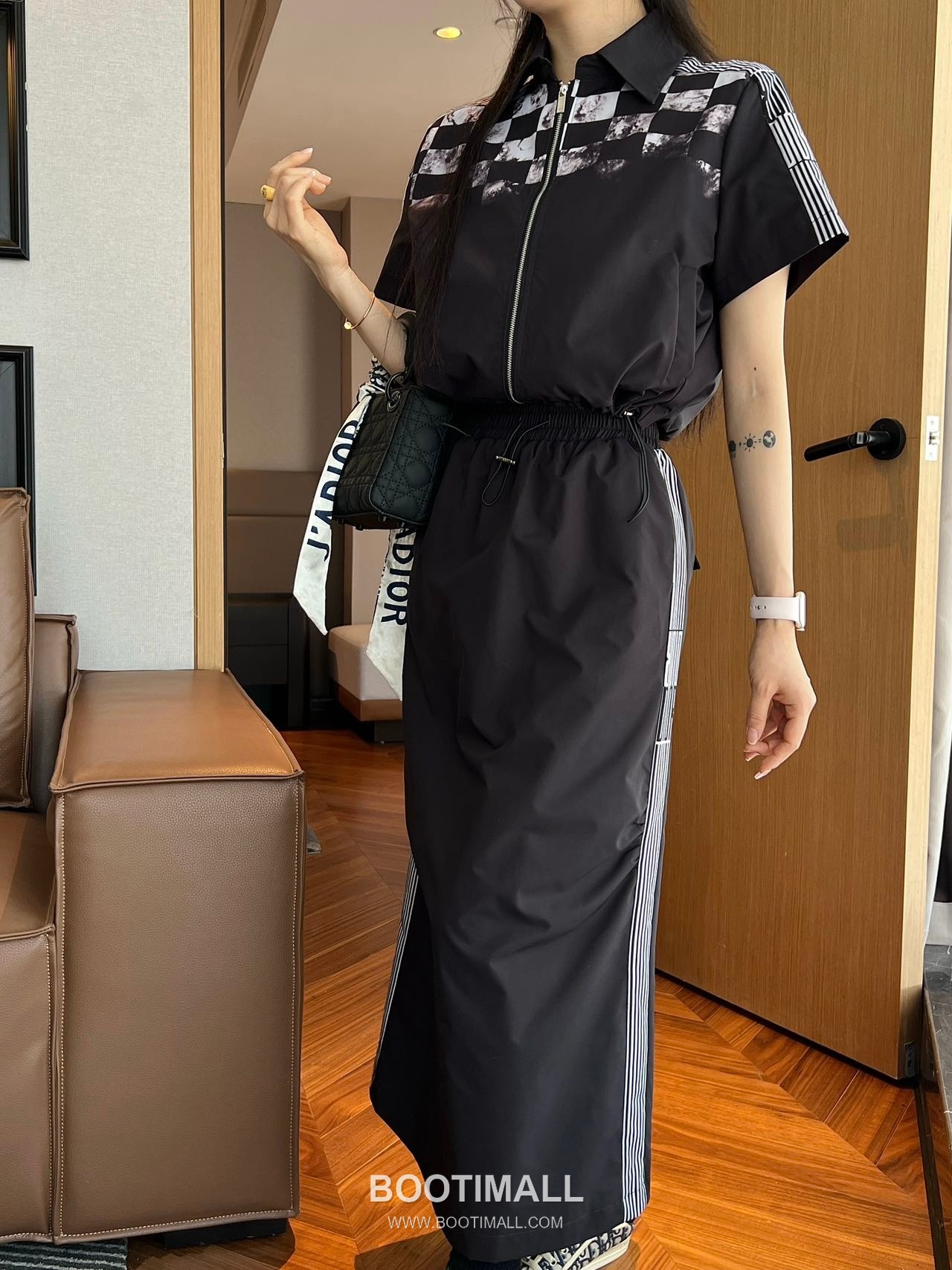 Dior 2026 S/S Cotton Polyester Set Check Print Top Skirt Logo Detail 디올 코튼 폴리에스터 세트 체크 프린트 탑 스커트 로고 디테일 1