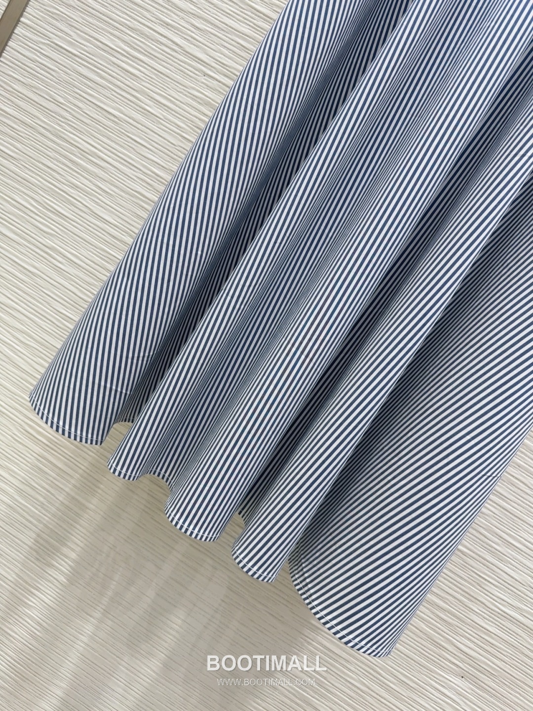 Saint Laurent 2026 S/S Polyester Strap Dress Striped Pattern Detail 생로랑 폴리에스터 스트랩 드레스 스트라이프 패턴 디테일 14