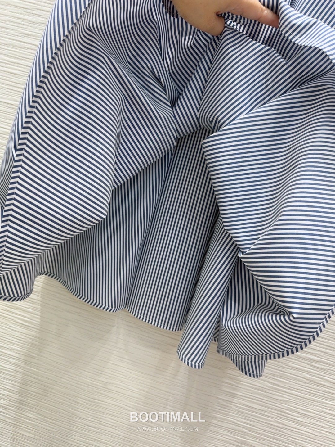 Saint Laurent 2026 S/S Polyester Strap Dress Striped Pattern Detail 생로랑 폴리에스터 스트랩 드레스 스트라이프 패턴 디테일 15