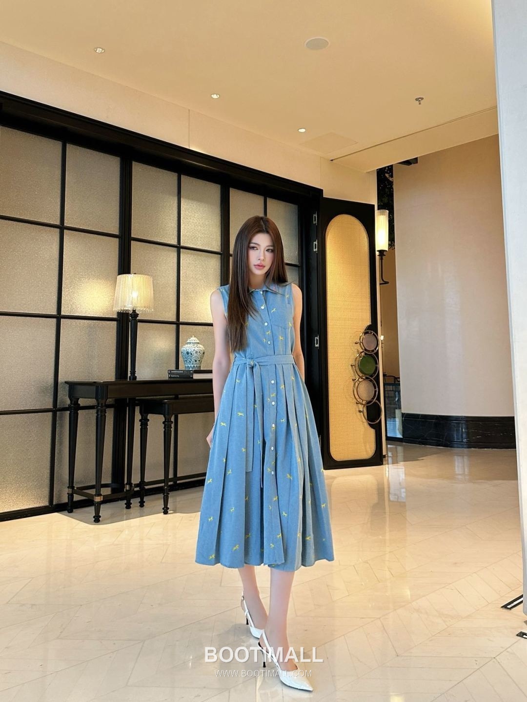 Thom Browne 2026 S/S Cotton Sleeveless Dress Embroidered Logo Detail 톰브라운 코튼 슬리브리스 드레스 자수 로고 디테일 1