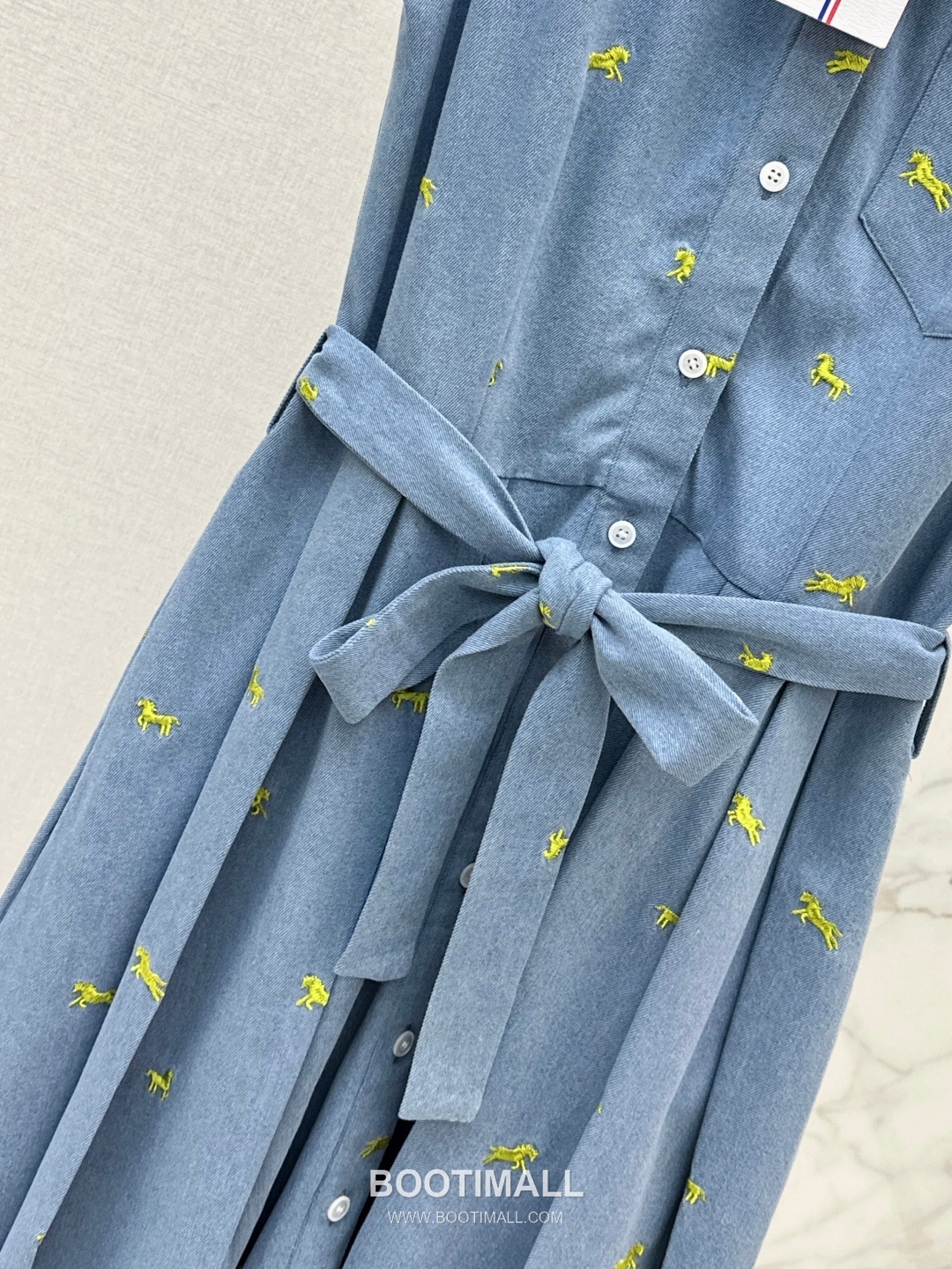 Thom Browne 2026 S/S Cotton Sleeveless Dress Embroidered Logo Detail 톰브라운 코튼 슬리브리스 드레스 자수 로고 디테일 15