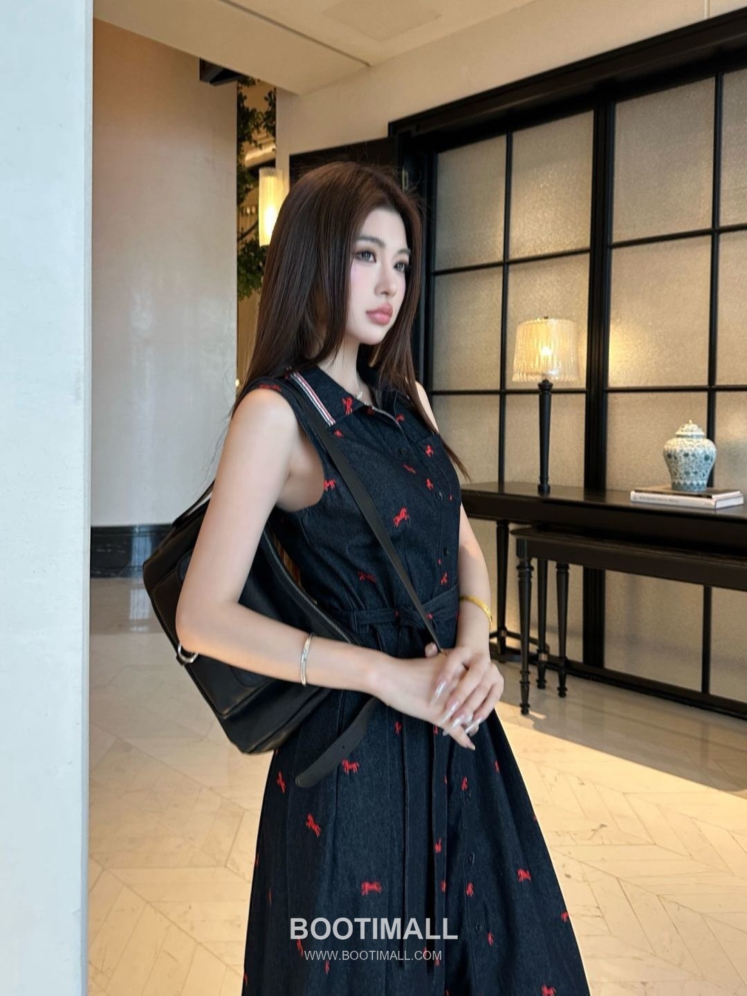 Thom Browne 2026 S/S Cotton Sleeveless Dress Embroidered Logo Detail 톰브라운 코튼 슬리브리스 드레스 자수 로고 디테일 8